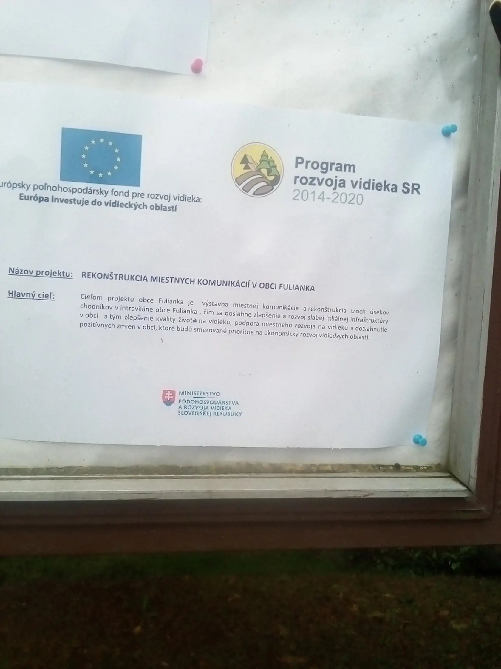 Na asfaltovanie ciest dostala obec peniaze od PPA. 