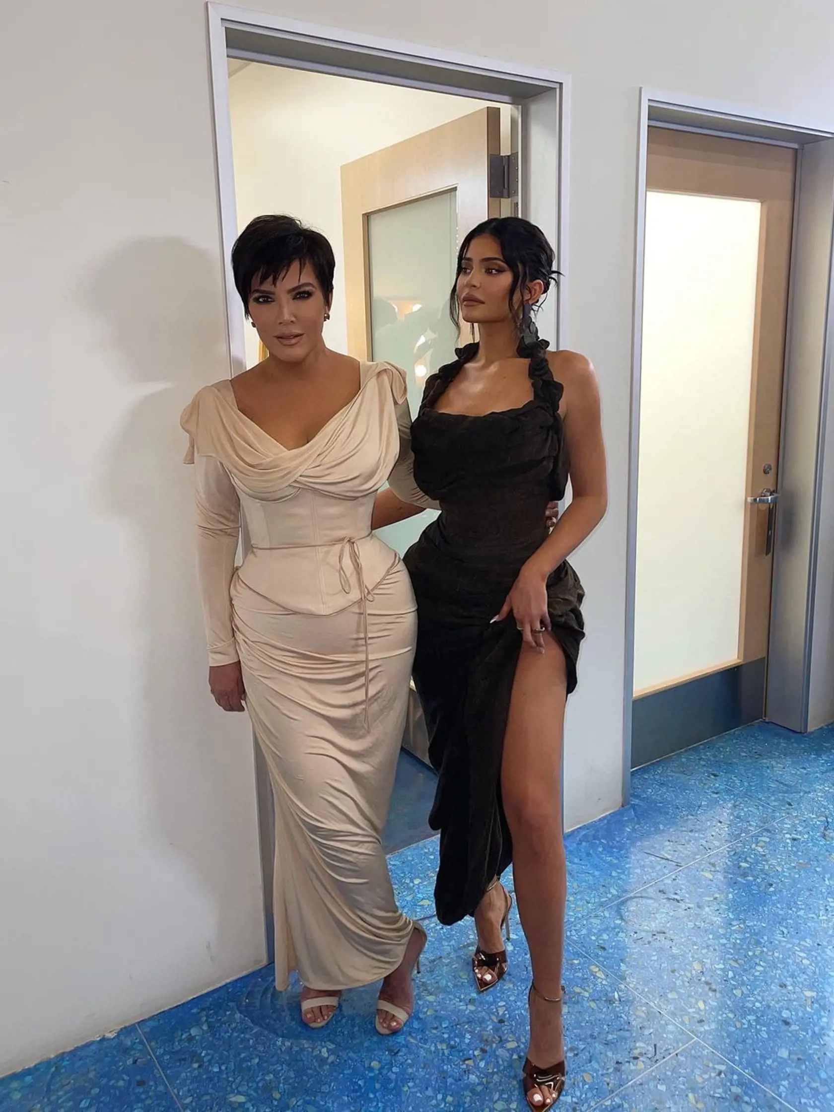 Kylie Jenner s mamou Kris.
