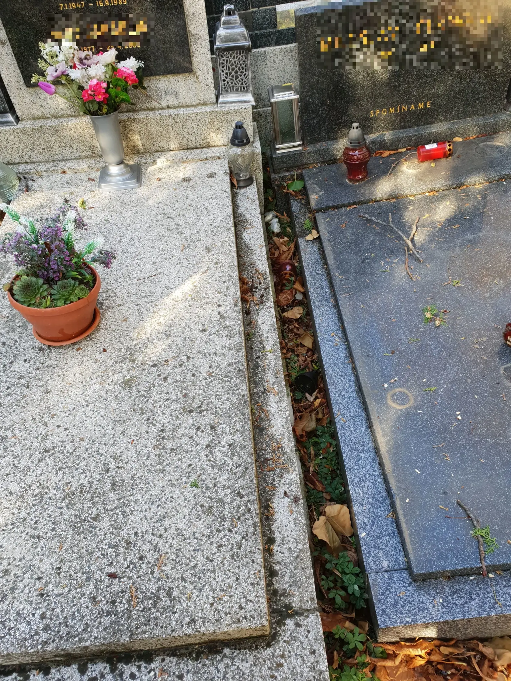 Pred: Zašlá hrobová platňa vyzerá škaredo.