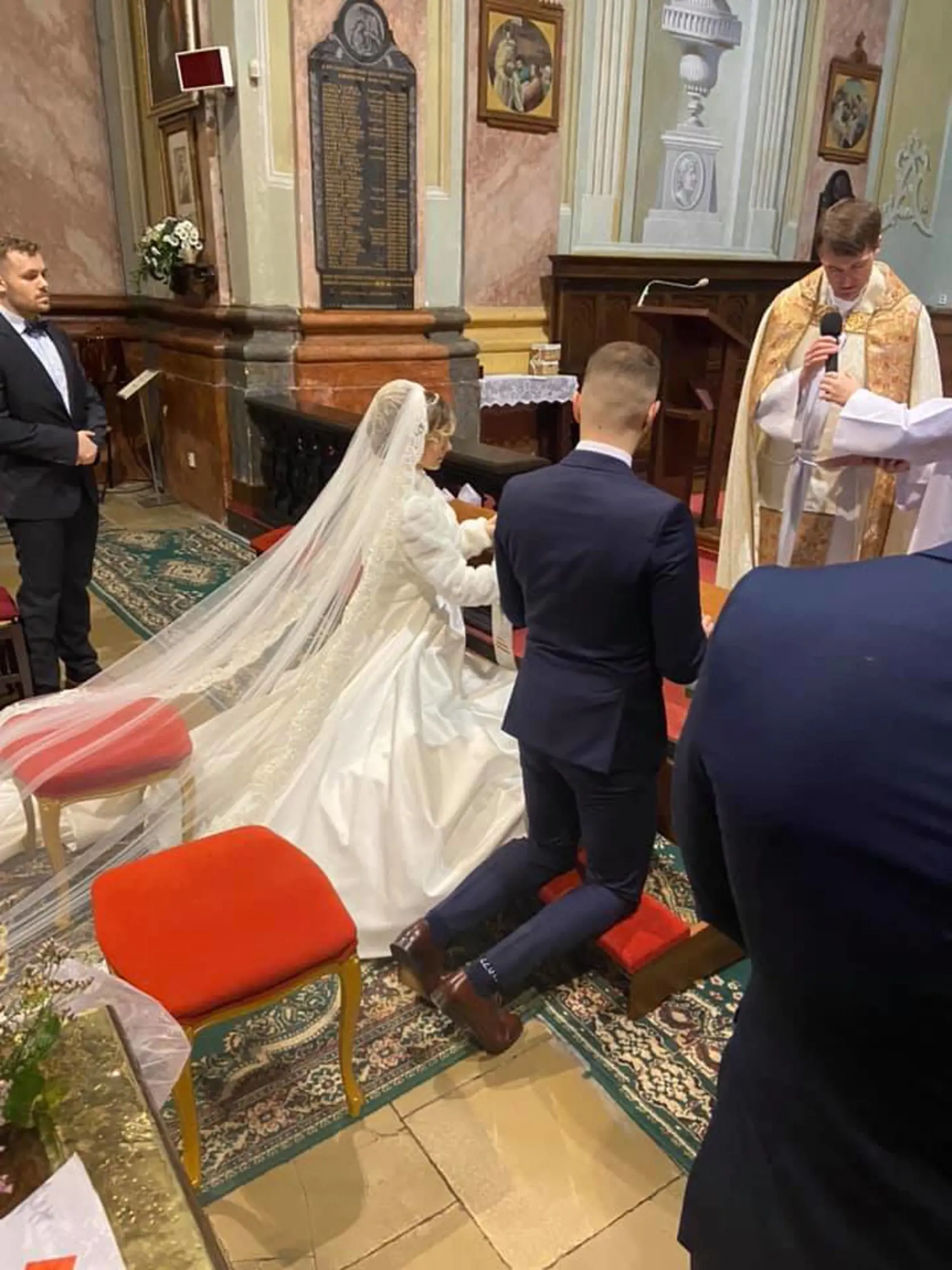Dominika Stará je už pod čepcom. Prijala priezvisko svojho manžela Jurena.