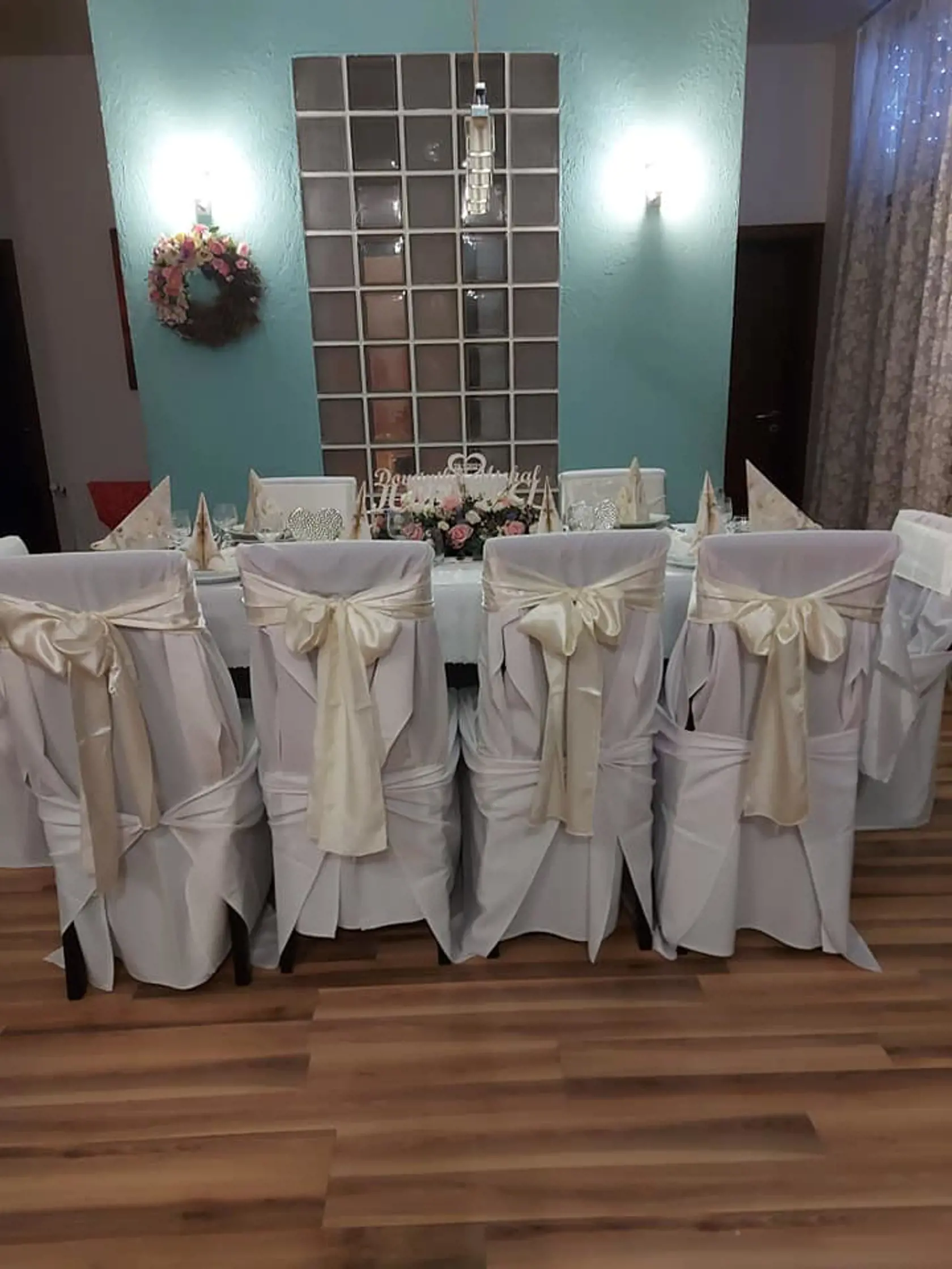 Svadobné posedenie sa konalo u rodičov Dominiky.