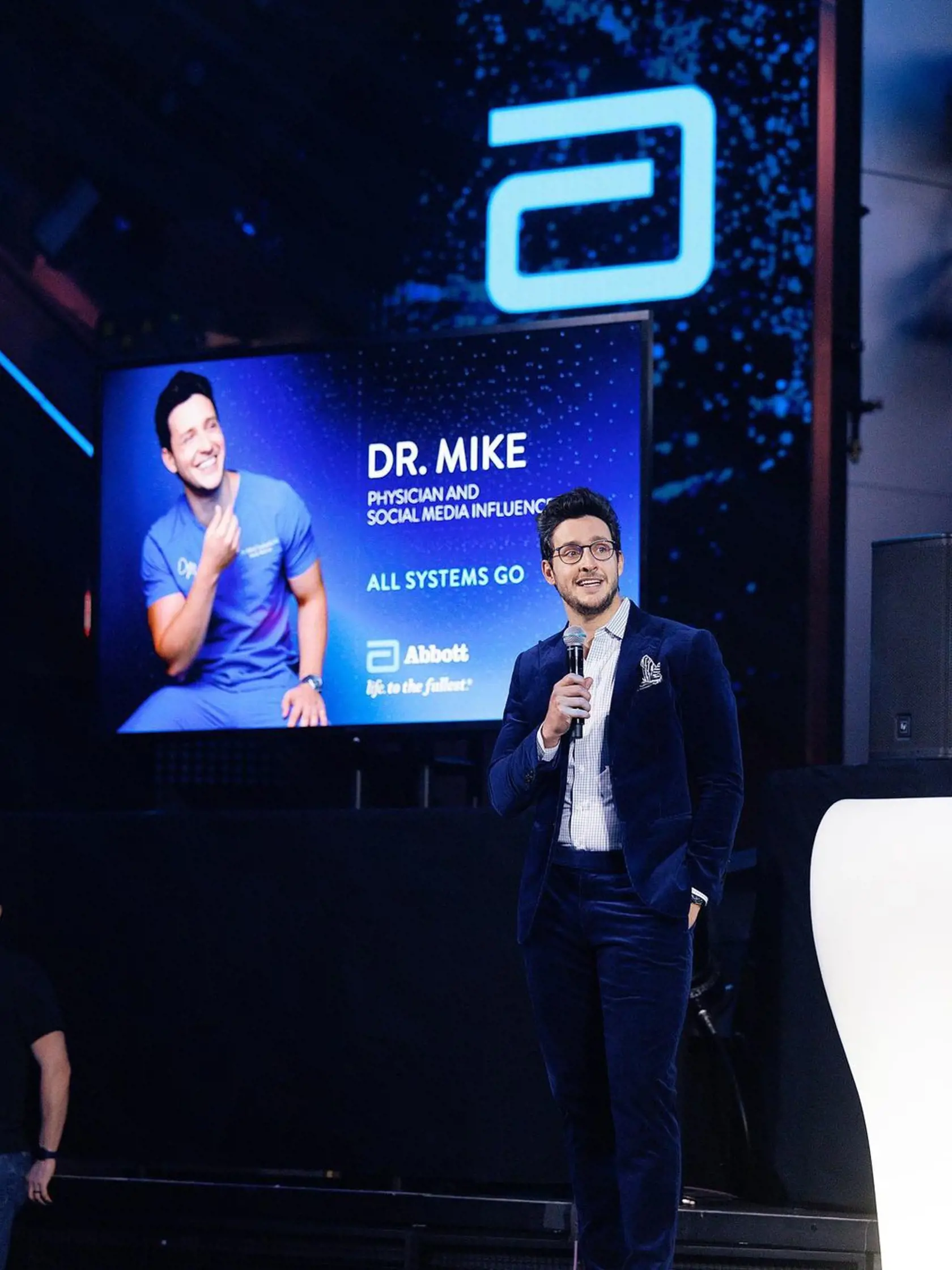 Zúčastnil sa už mnohých konferencií.
