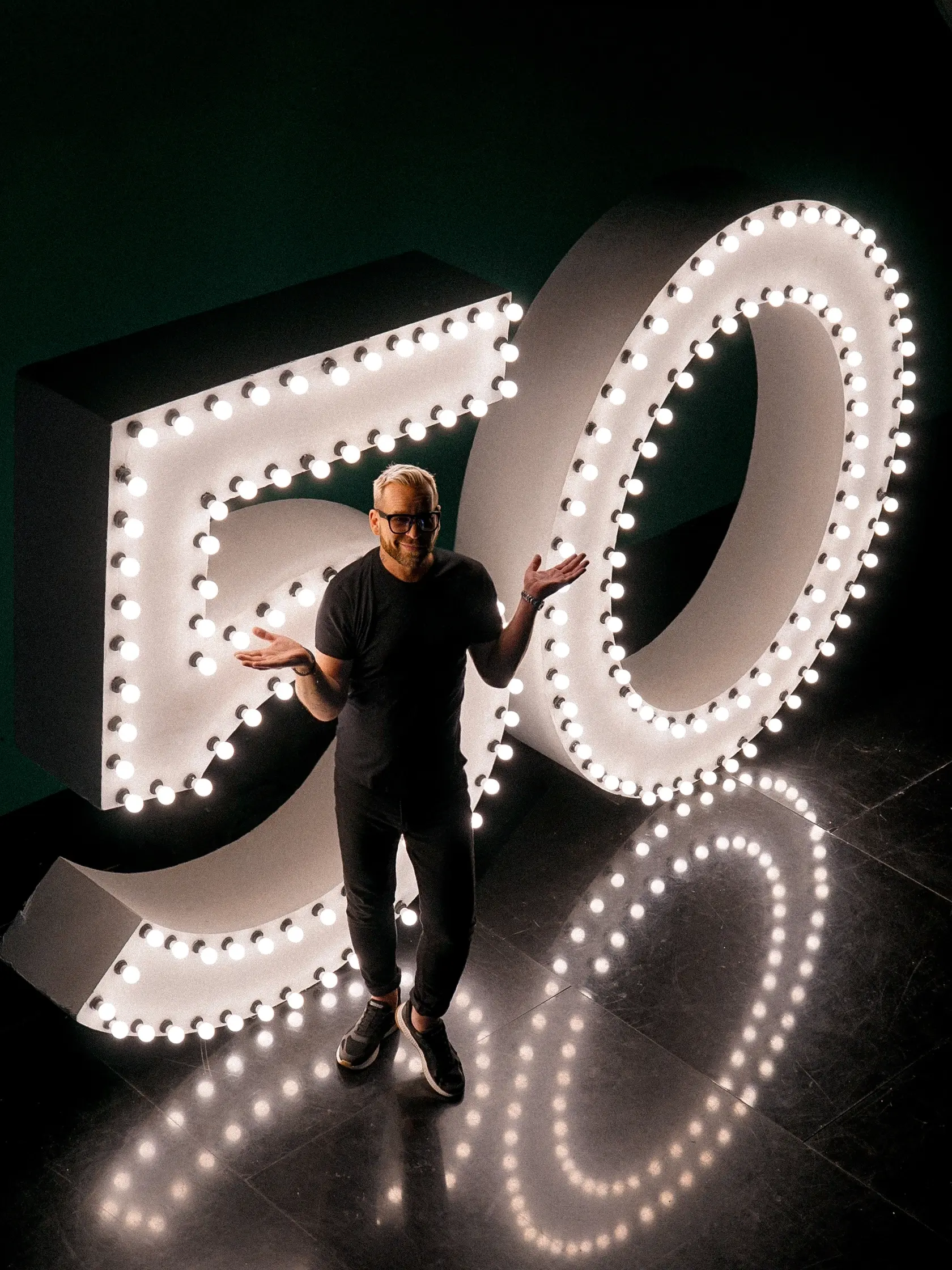 Módny návrhár Fero Mikloško oslavoval 50-ku.