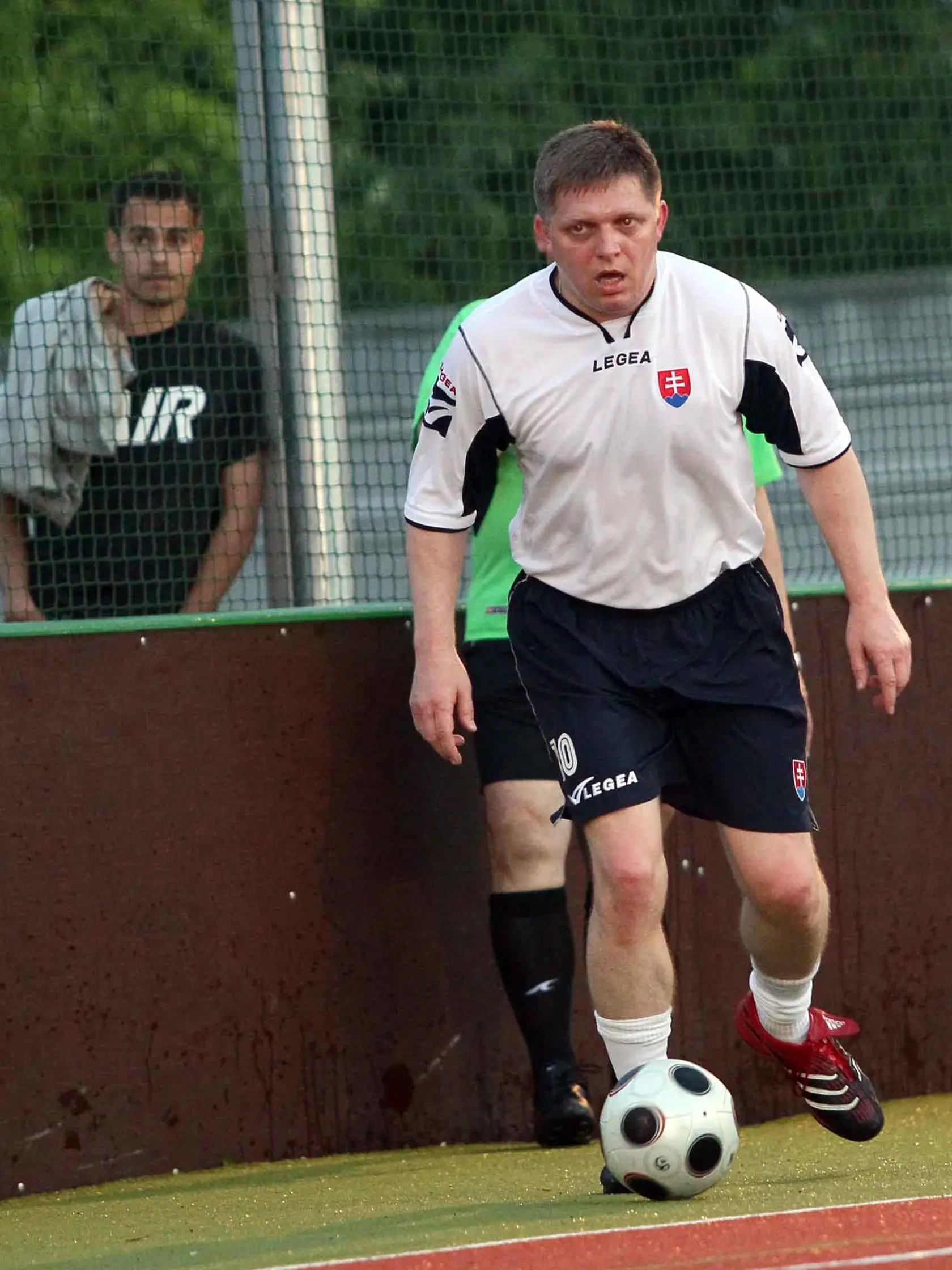 Na snímke poslanec NRSR Robert Fico (SMER-SD) - archívny záber