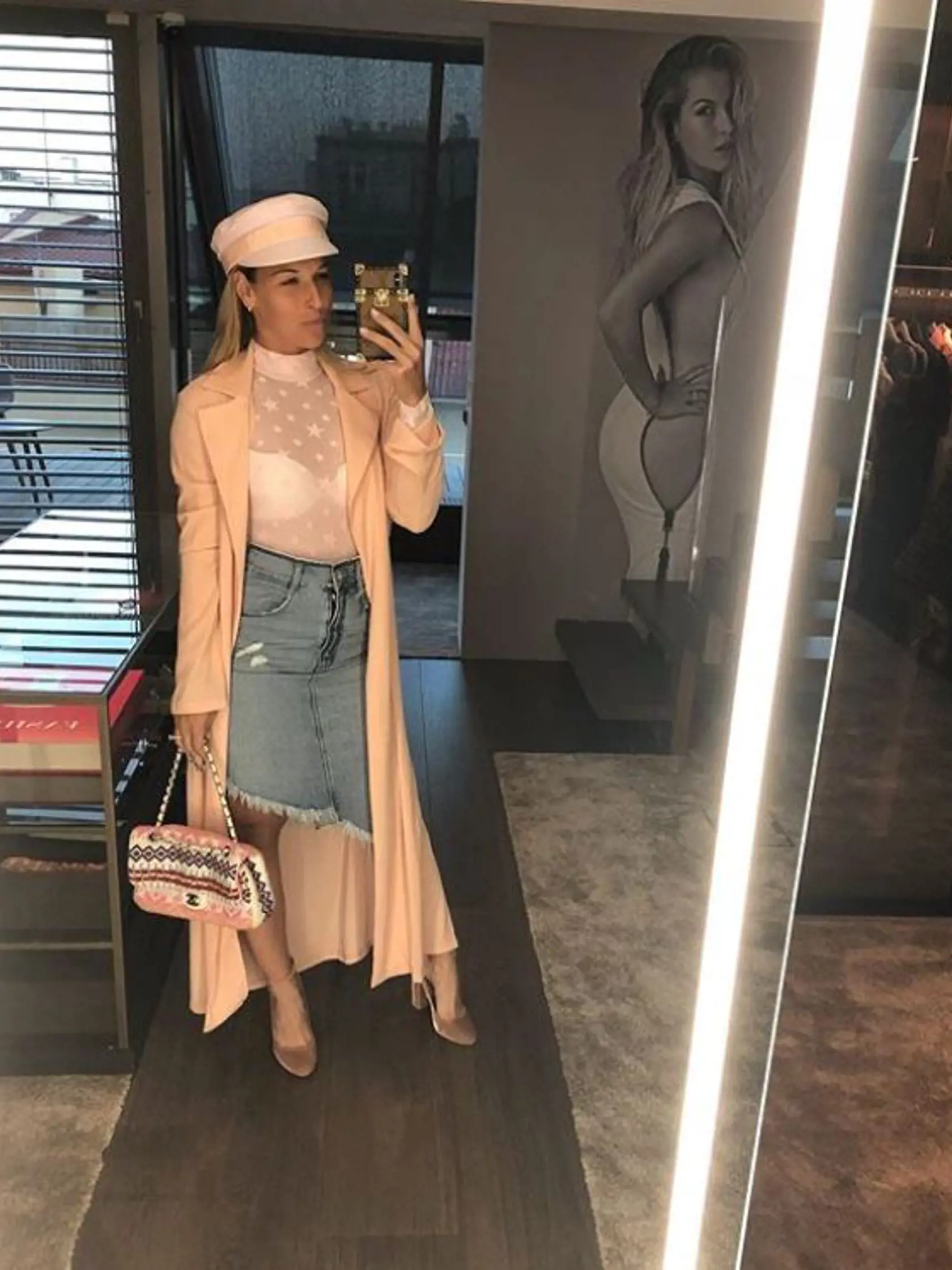 Domi miluje najnovšie fashion kúsky. 