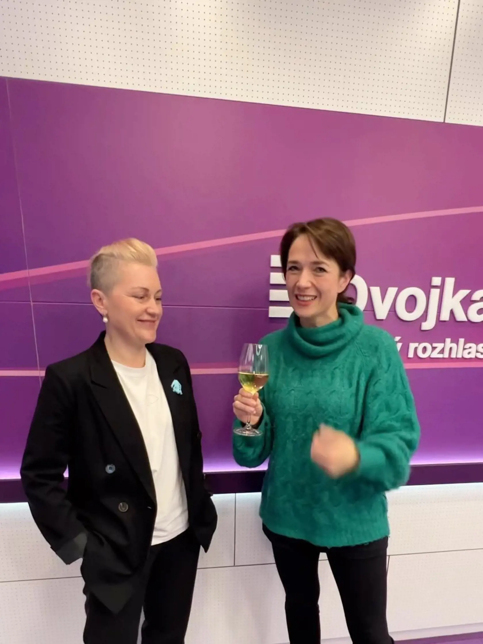 Terezinou hosťkou bola národná someliérka, takže v štúdiu sa ochutnávalo víno.