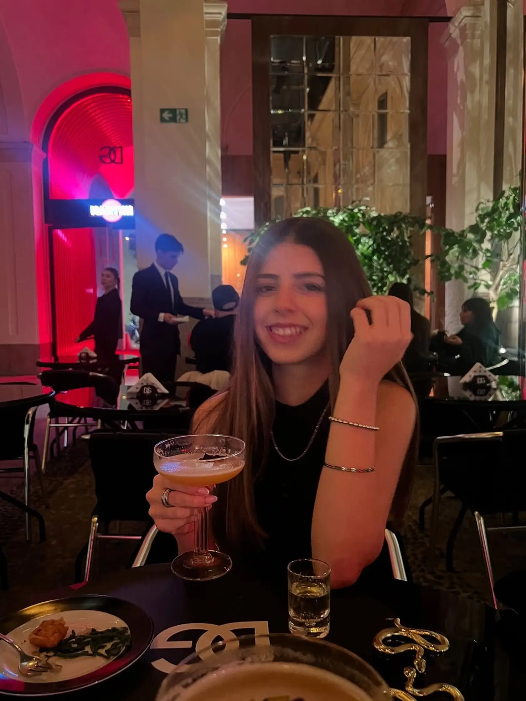 Zeynep Selimoglu alias Kiraz Elibol hrala malé dievčatko, ktoré ale v druhej sérii výrazne podrástlo. No dnes má 18 rokov a sotva by ste ju spoznali.