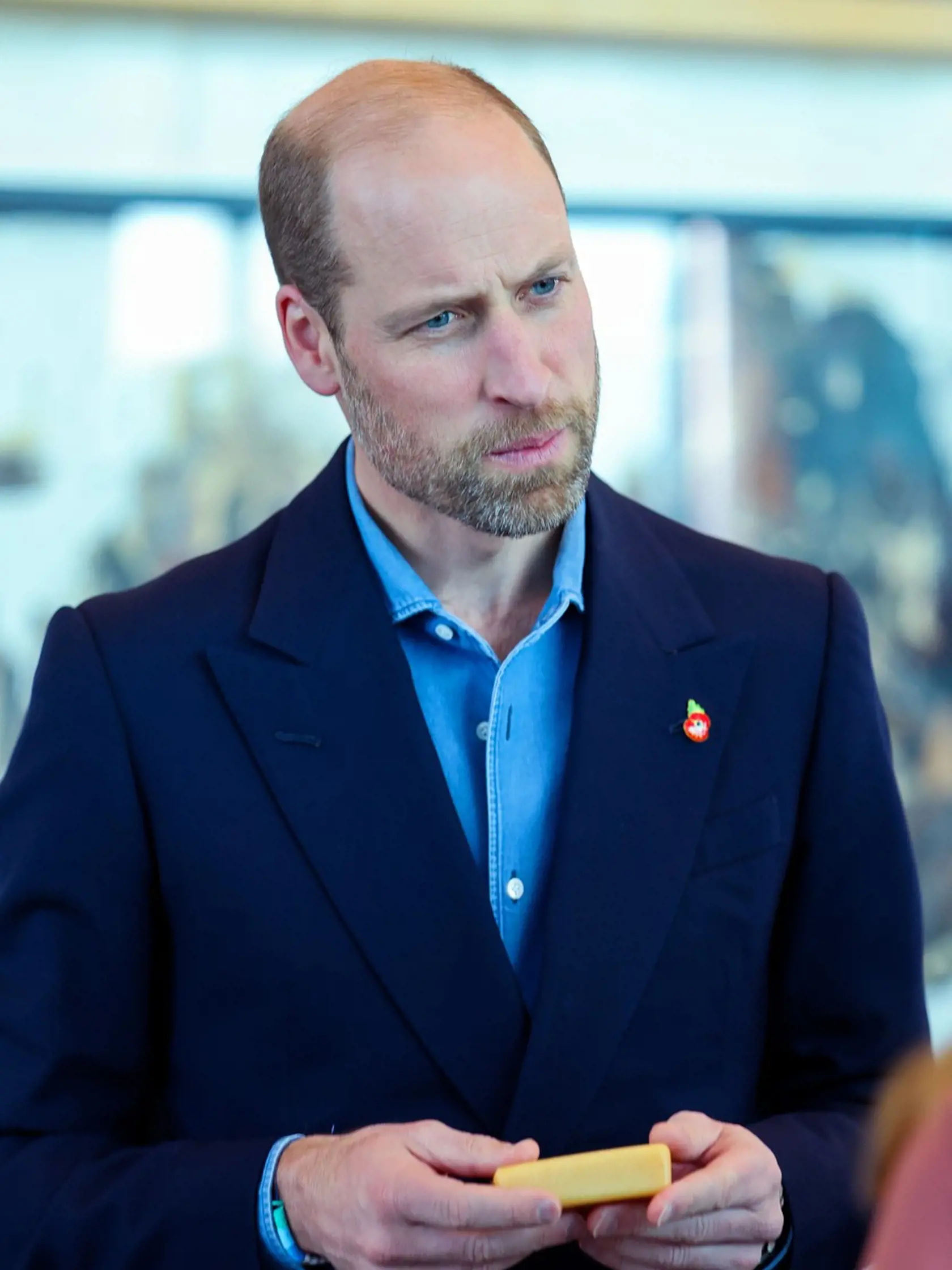 Kráľ Karol po vlámaní do Windosru rýchlo navrhol veľké zmeny v ich životoch a poprosil Williama a Kate, aby sa presťahovali k nemu do Clarence House.