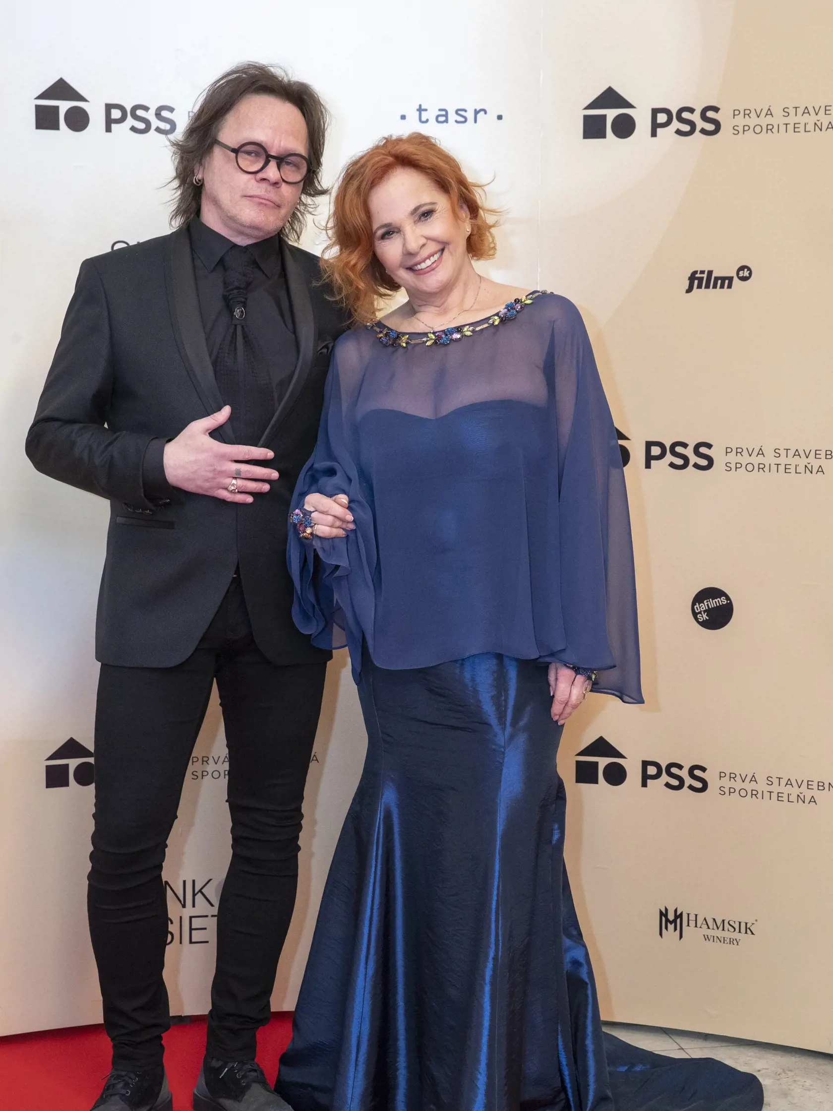 Kamila Magálová a Robo Roth na odovzdávaní cien Slnko v sieti za roky 2020 a 2021.