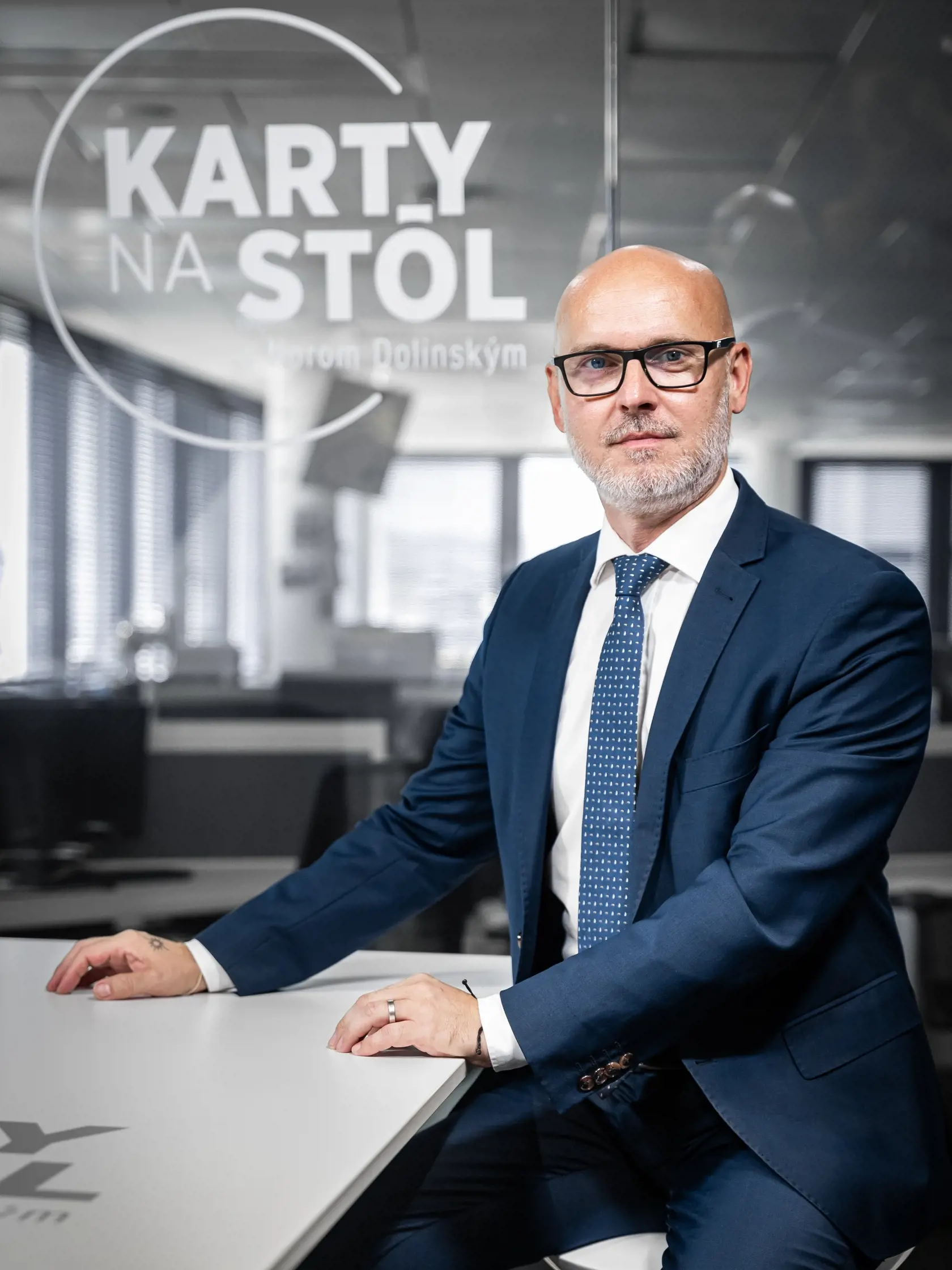 BRANISLAV GRÖHLING KARTY NA STÔL