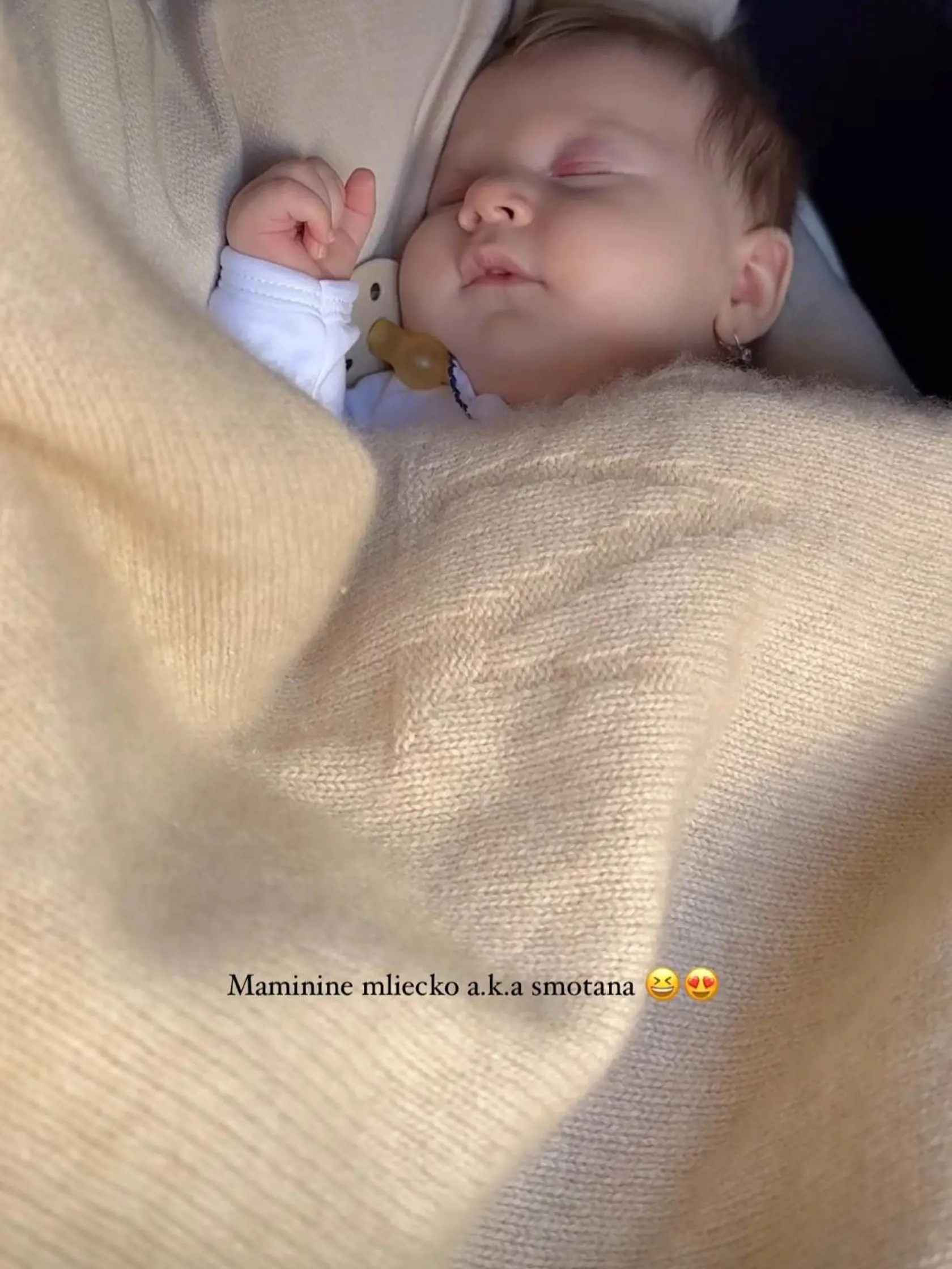 Cibulková poctivo dokumentuje nielen chvíle so synčekom Jakubkom, ale aj s dcérkou Ninkou, ktorú porodila v marci tohto roka. S fanúšikmi sa podelila o viaceré rozkošné zábery. Ninka sa za päť mesiacov poriadne zmenila.