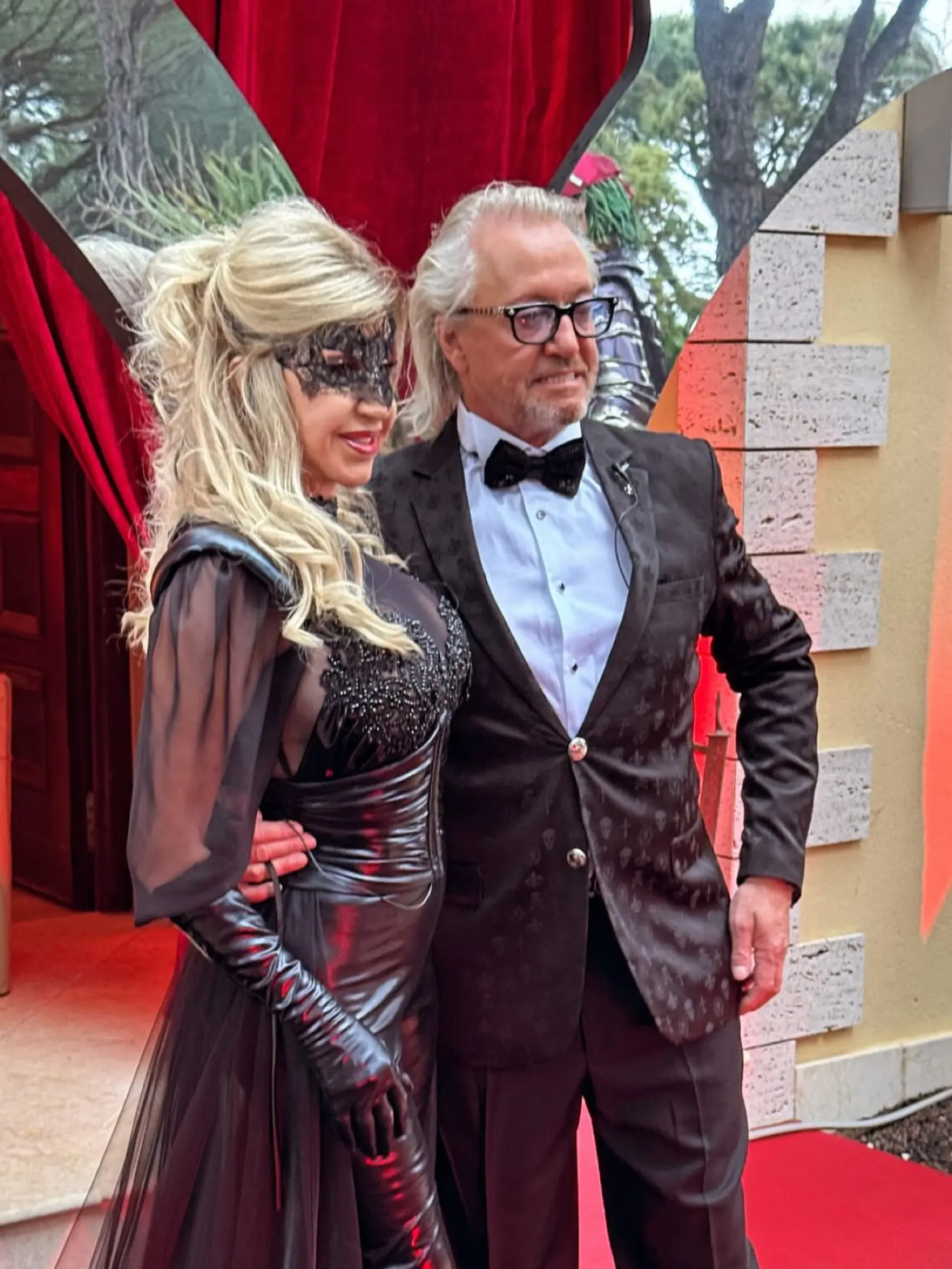Pikantná oslava 60-ky Carmen Geiss na 60 odtieňov Carmen.