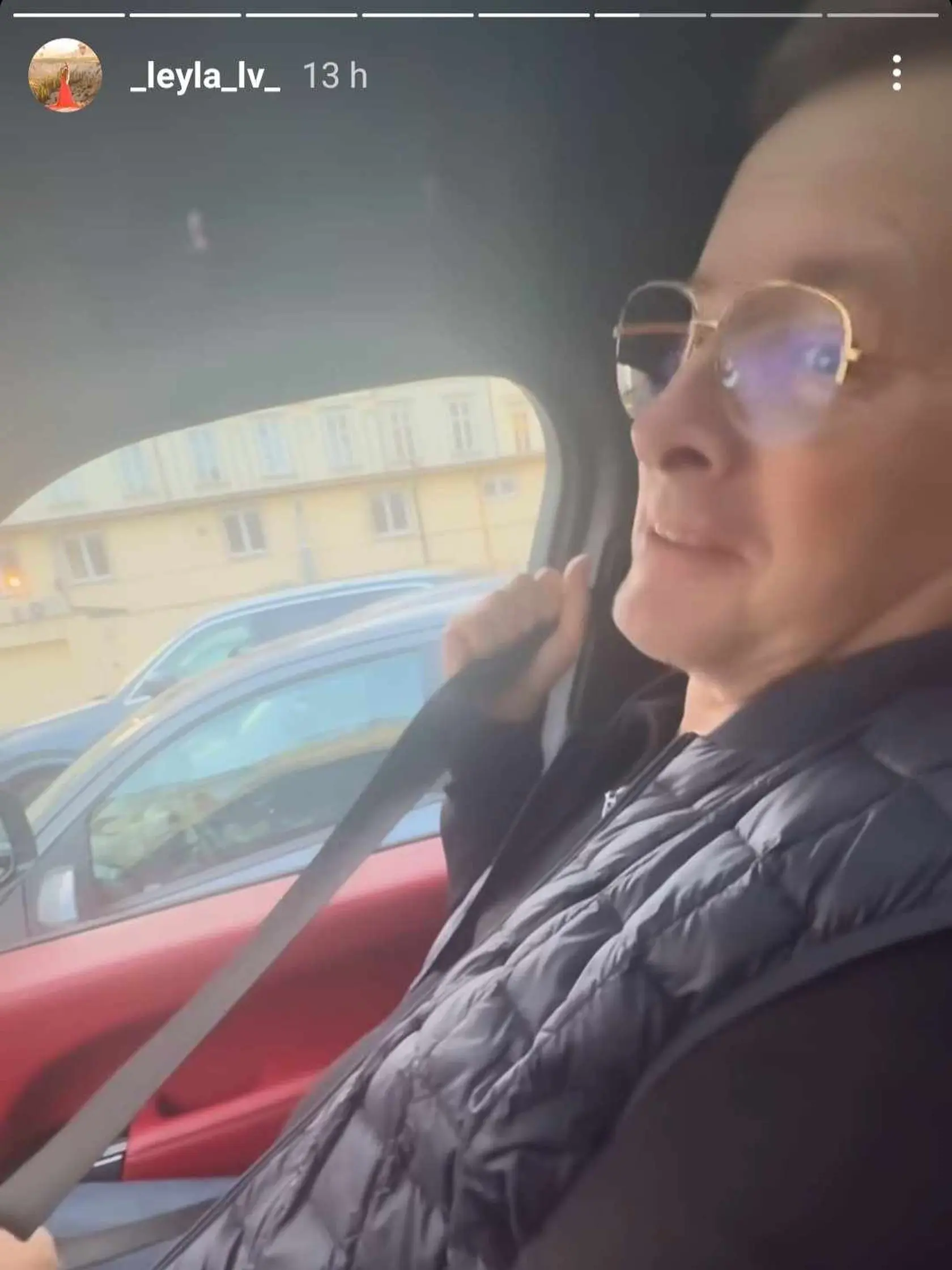 Laura Vizváryová sa nechala ostrihať.