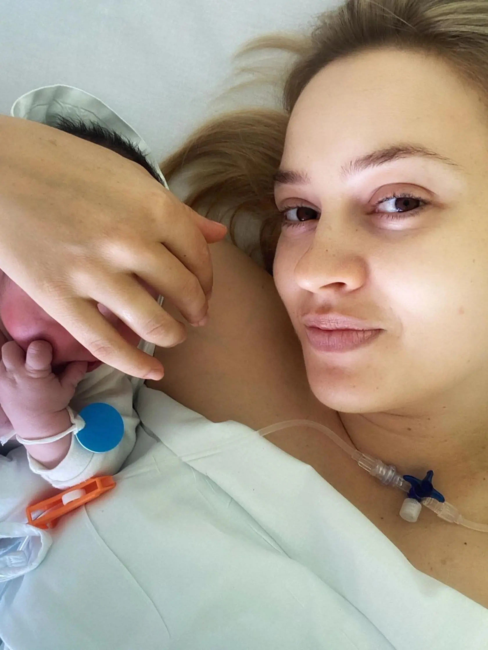 Barbora Krajčírová so synčekom krátko po pôrode