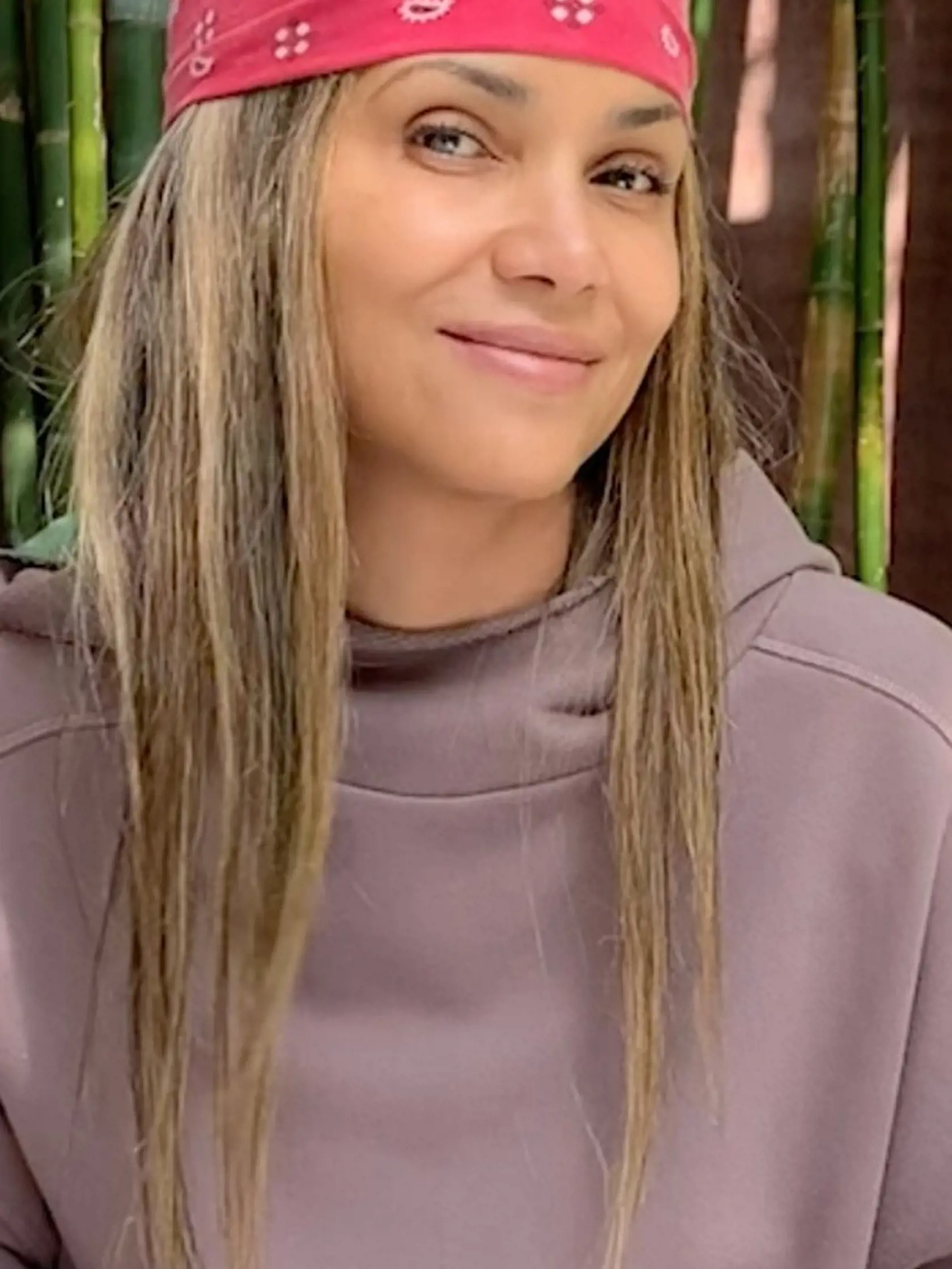 Nové fotky Halle Berry sú brutálne sexi.