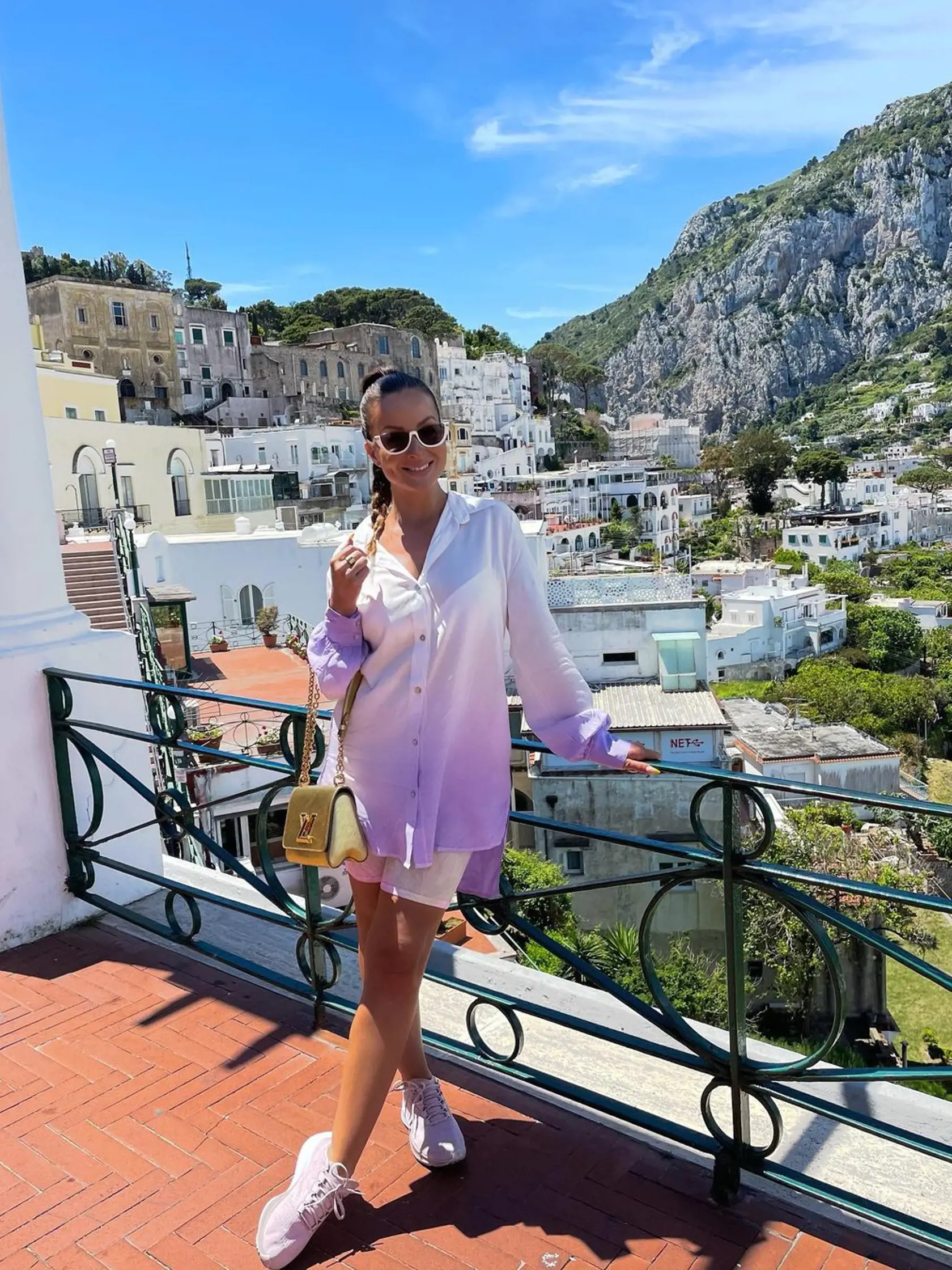 Veronika chodí často za sestrou Danielou do Talianska.