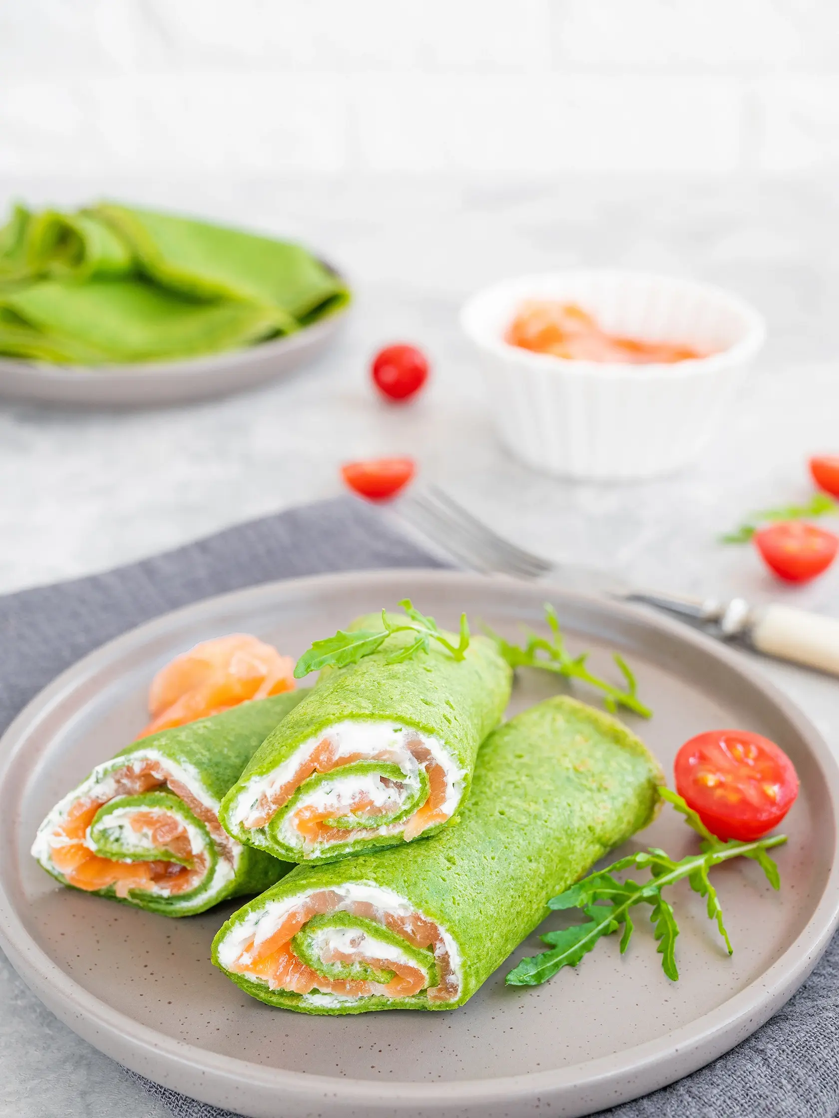 Palacinky plnené údeným lososom