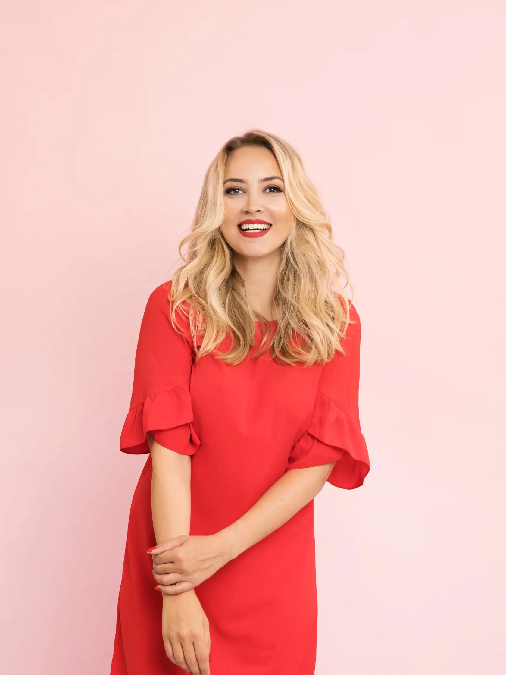 Moderátorka a rádiová spíkerka má doma nádherný poklad. Barbora tvorila niekoľko rokov prominentný pár so spevákom a producentom Tomim Popovičom. Ich cesty sa však rozišli, no ostávajú naďalej priateľmi a hlavne rodičmi ich dcérky. Síce ich vzťach krachol, spája ich dcéra, ktorá zdedila z oboch iba to najlepšie. Rozkošná Amia má 7 rokov a už odmalička z nej rastie rozkošný anjelik. Barbora a Tomi ohlásili rozpad vzťahu po ôsmich rokoch a dnes má doma inú lásku. Novým priateľom sympatickej moderátorky je 30-ročný komunálny politik Ľuboš Krajčír.