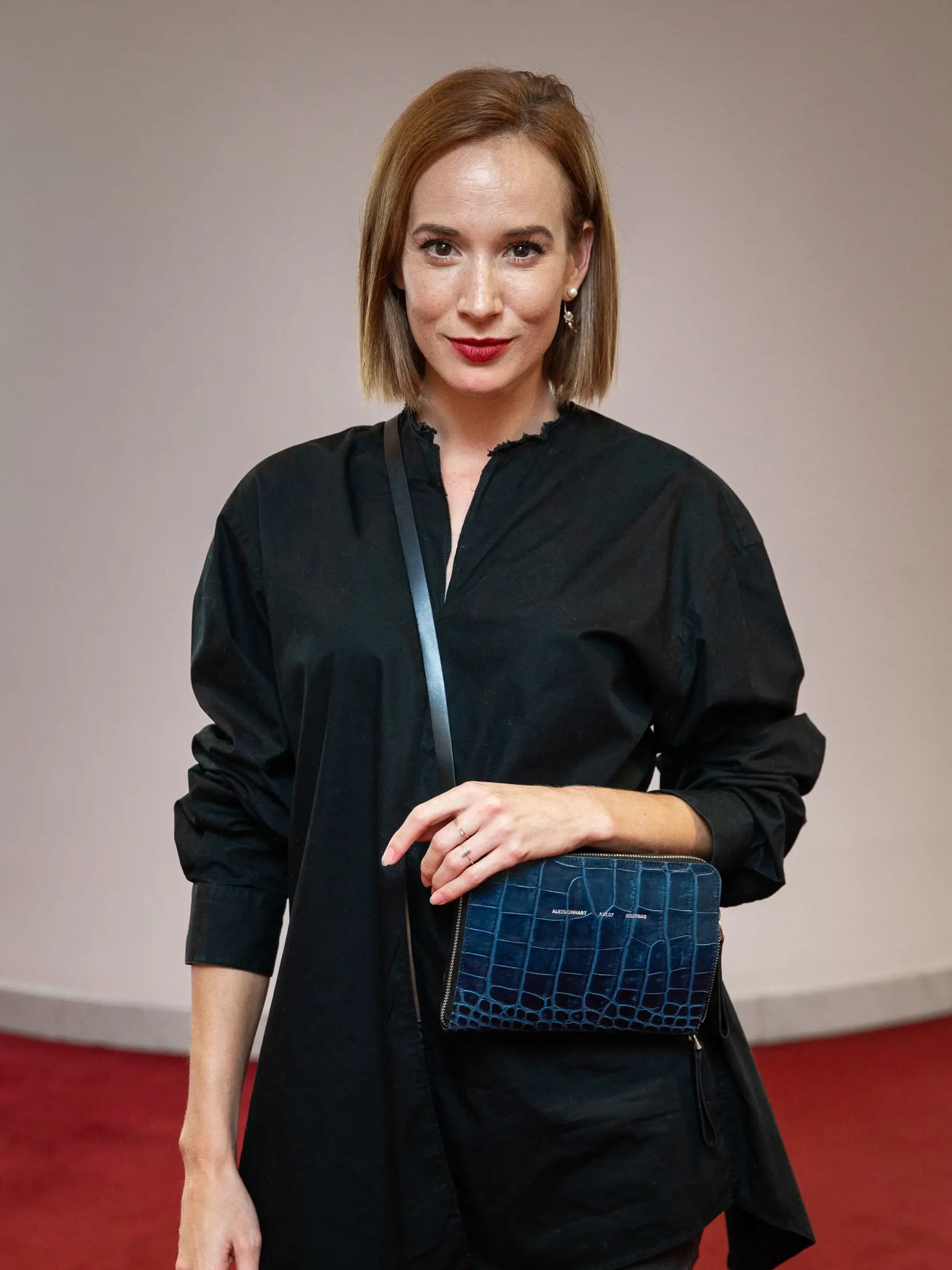 Táňa Pauhofová (36): Wau! Ryšavka to jednoducho s módou vie. A hoci si oblečie jednoduché rifle a blúzku, vyzerá úžasne.