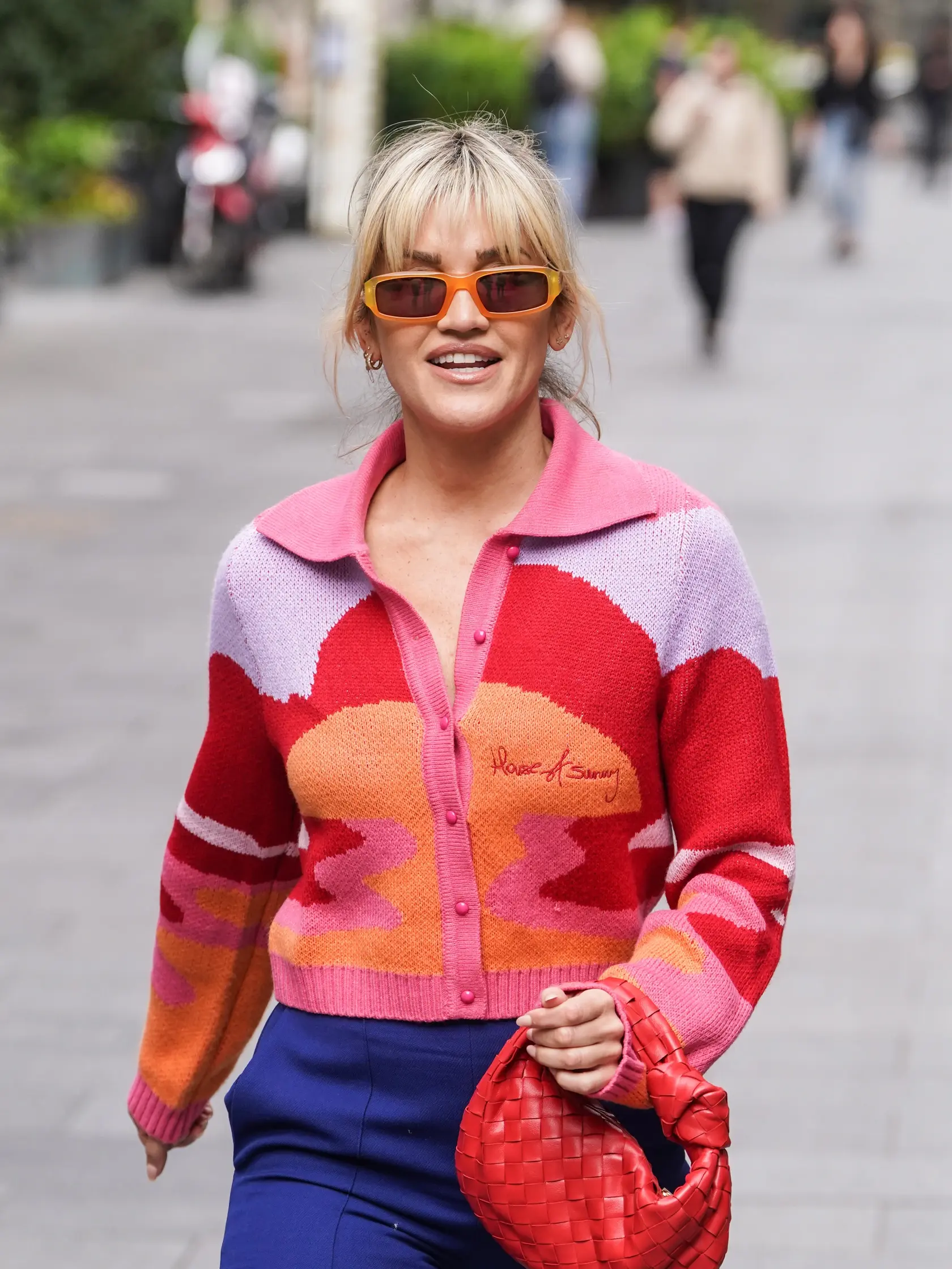 Speváčka a moderátorka Ashley Roberts miluje jarný úplet. 