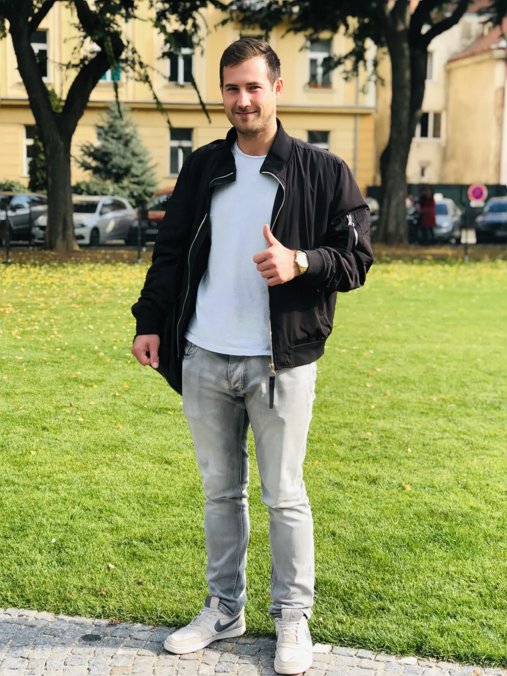 Andrej (24) ako študent práva považuje voľby za dôležité. „Na kandidáta, ktorého podporujem, je spoľahnutie. Mesto bude rozvíjať správnym smerom.“