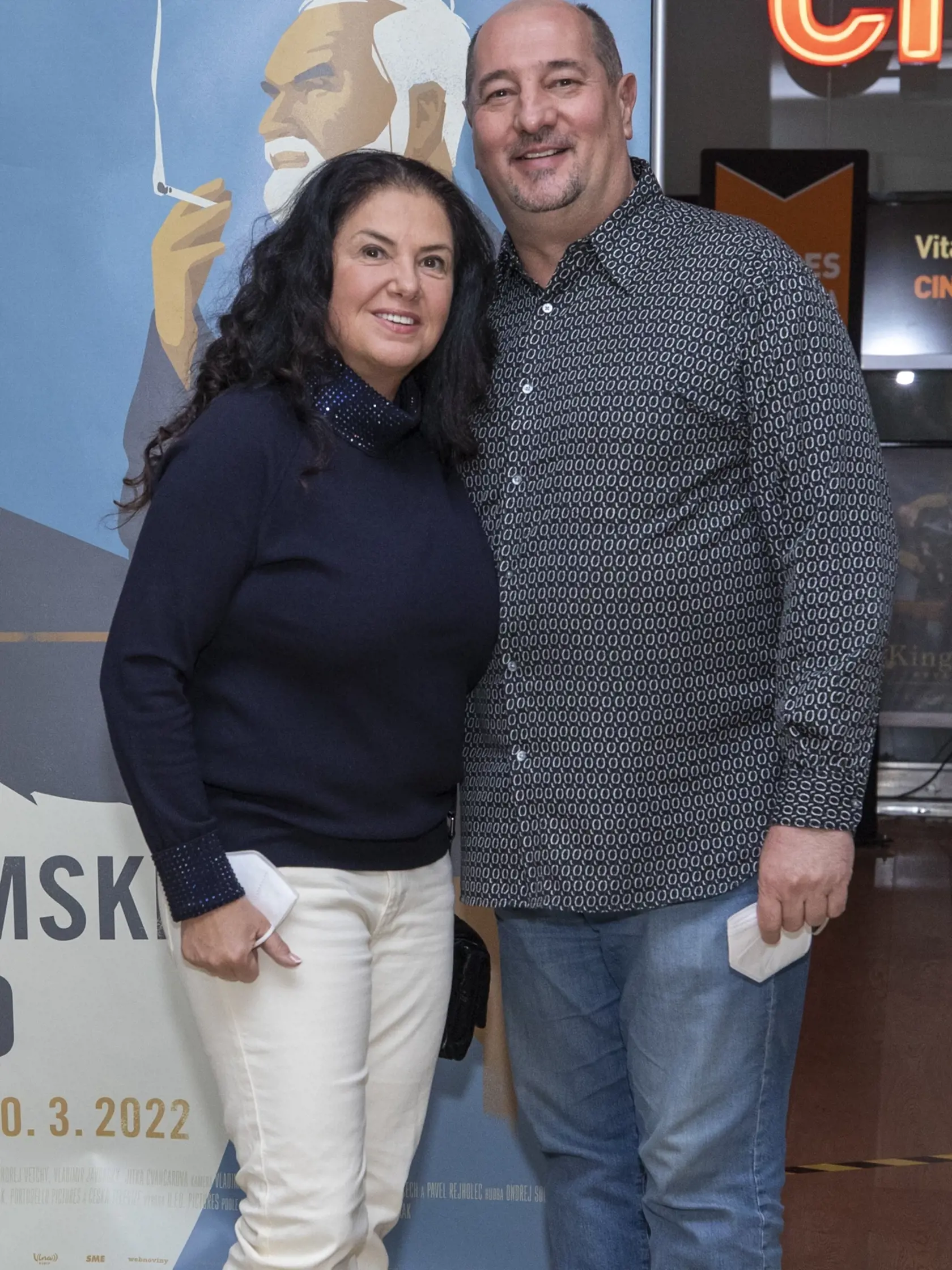 Na snímke je  Iveta Malachovská s manželom na premiére filmu Betlémske svetlo.