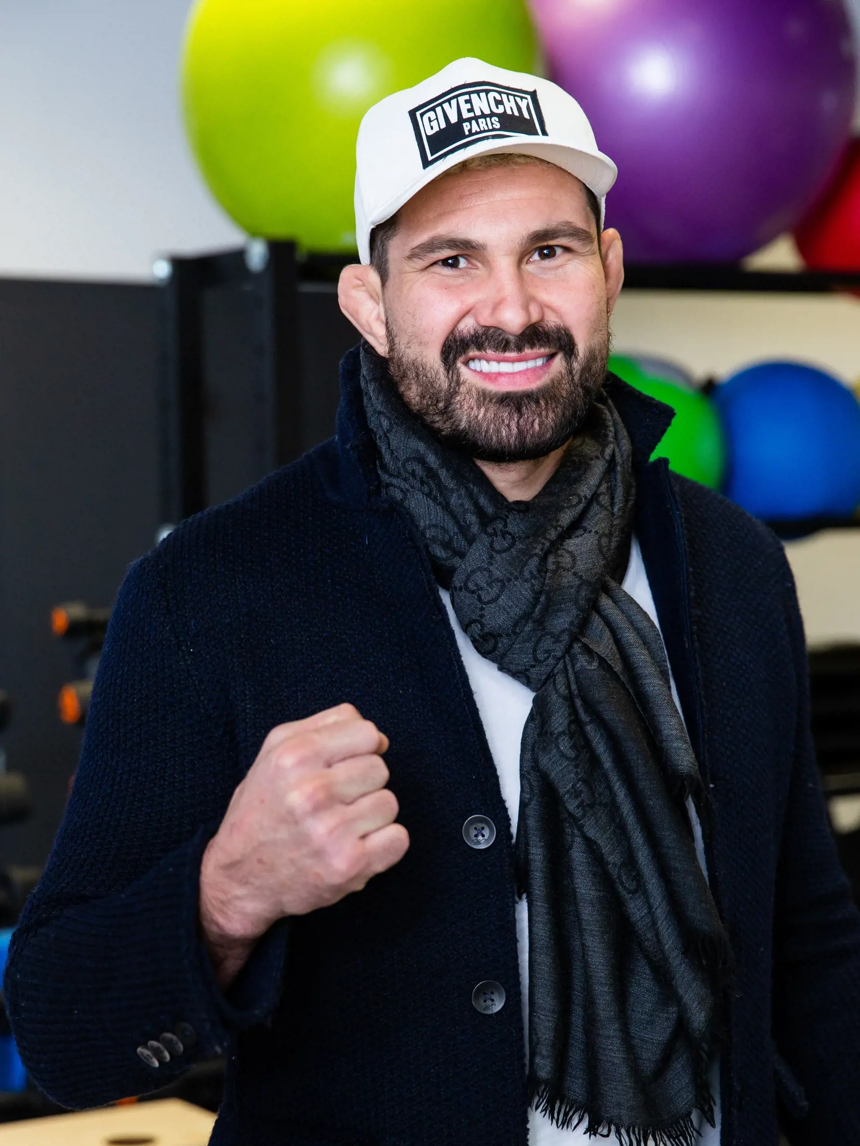 Attila Végh zarába reklamou.