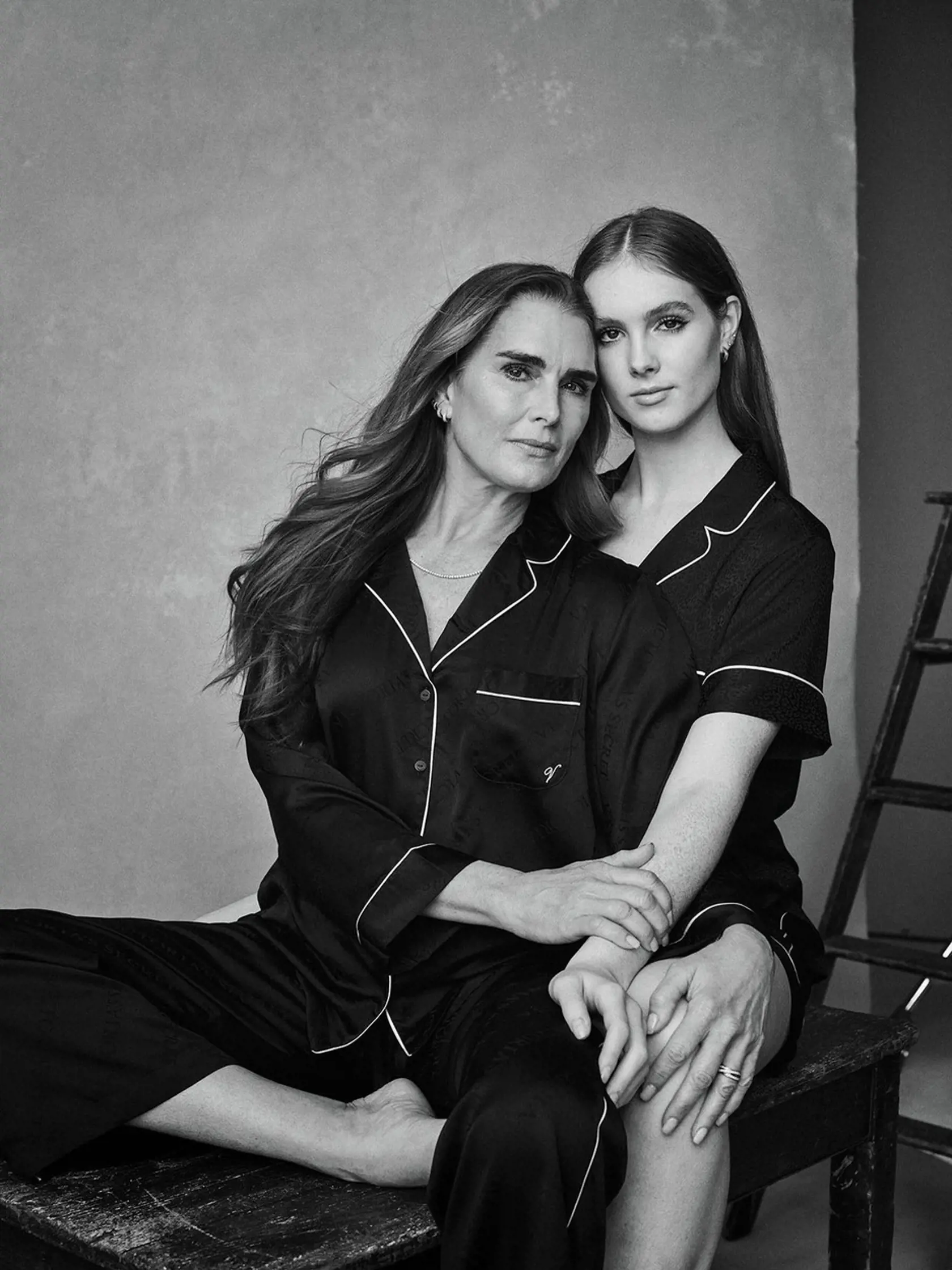 Herečka z Modrej lagúny Brooke Shields v novej kampani pre Victoria Secret pózuje so svojou 18-ročnou dcérou.