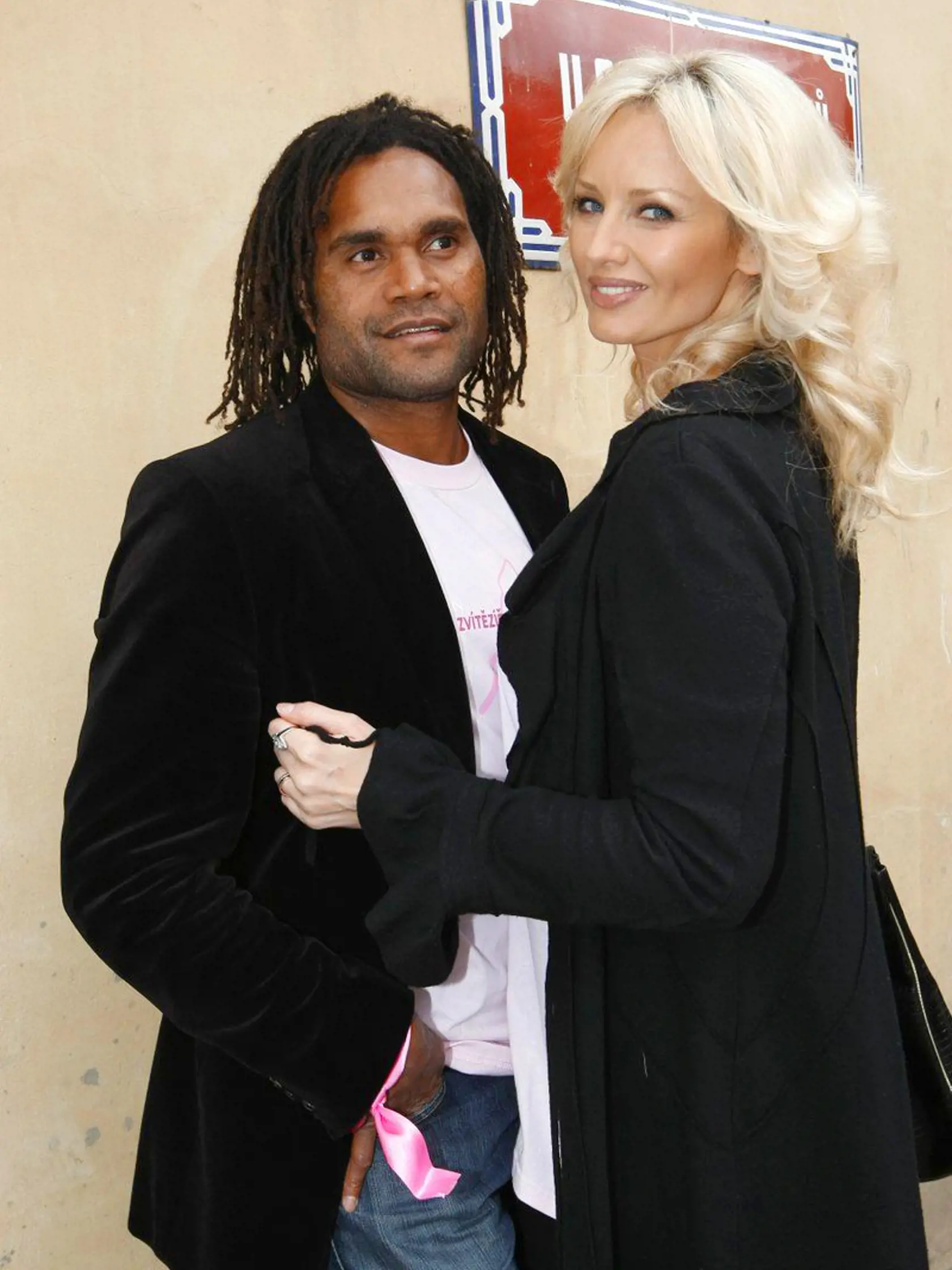 DOBRÉ VZŤAHY S EXMANŽELOM
Adriana má už jeden rozvod za sebou. S futbalistom Christianom Karembeuom sa rozišla v roku 2011.