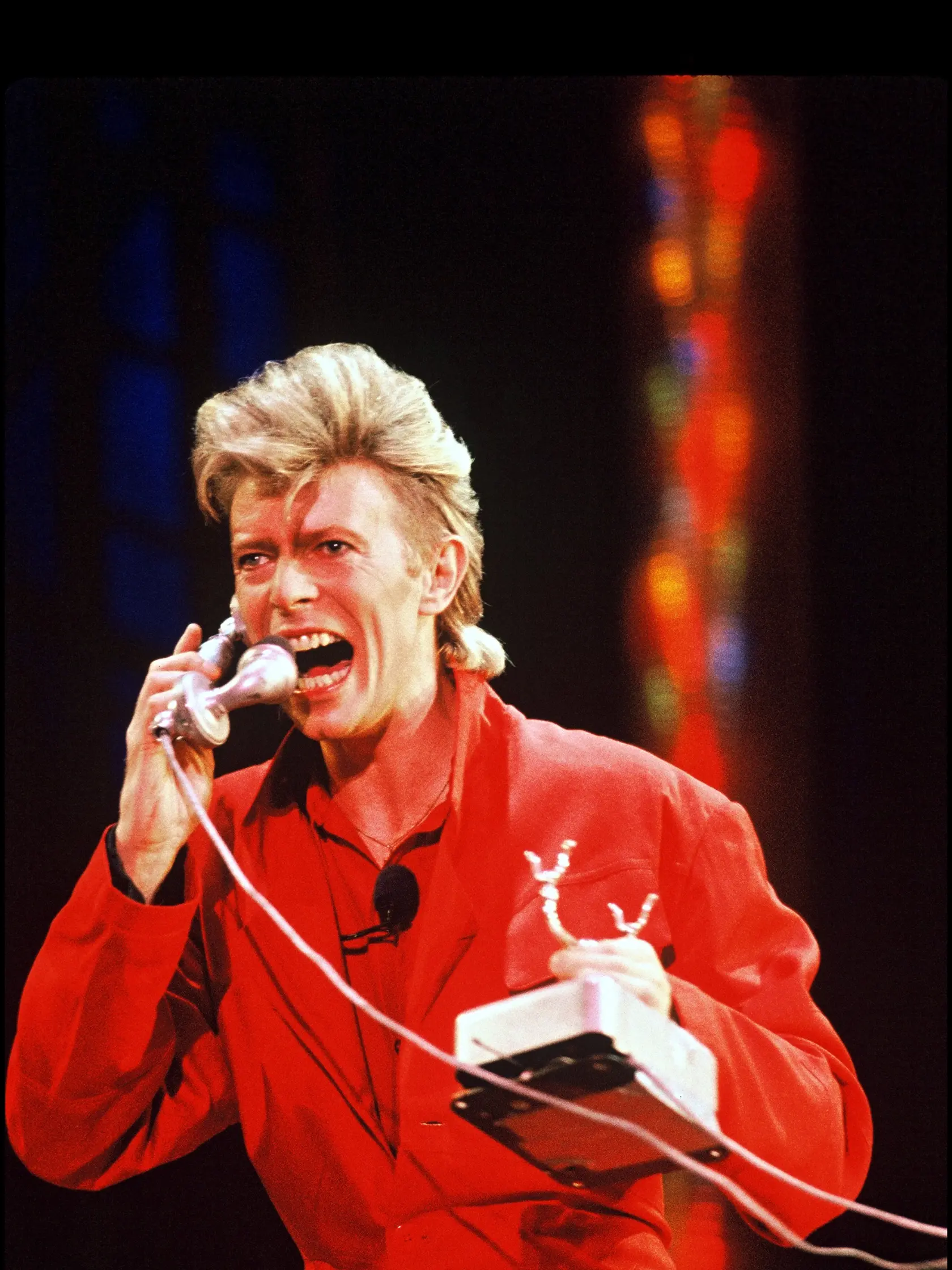 David Bowie je pýchou Angličanov aj dávno po svojej smrti.