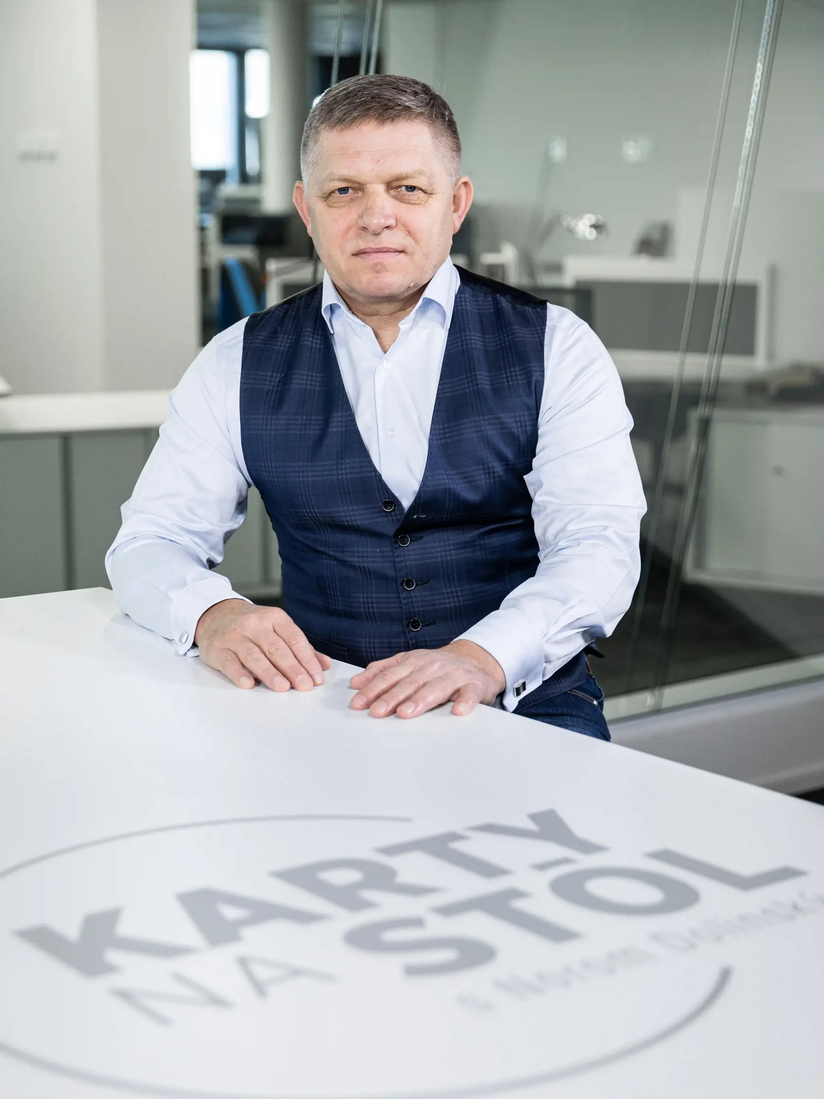 Diskusná relácia "Karty na stôl", ktorej hosťom bol Robert Fico.