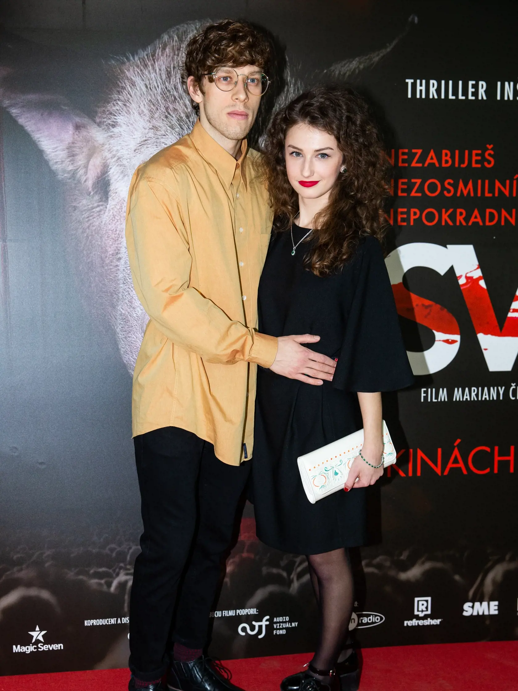 Premiéra slovenského filmu "Sviňa" v jednom z bratislavských nákupných centier. Na snímke Petra Dubayová a Vladislav Plevčík.