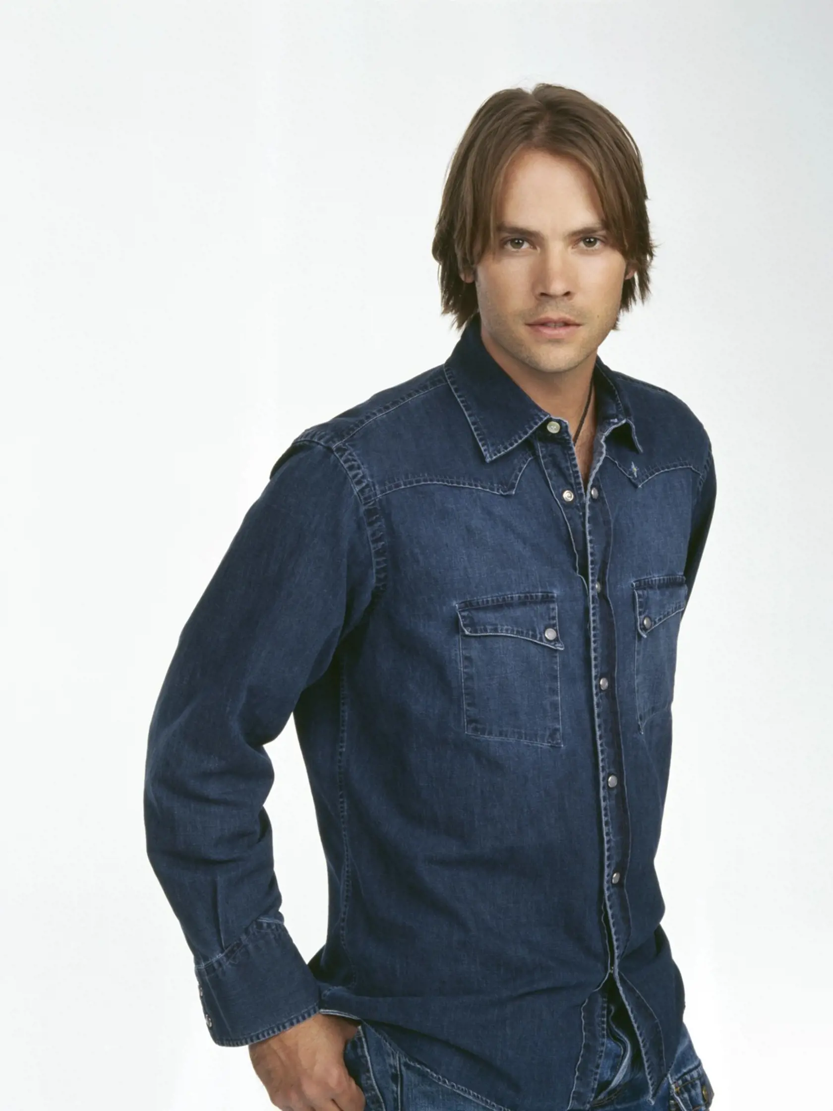 Barry Watson ako Matt Camden.