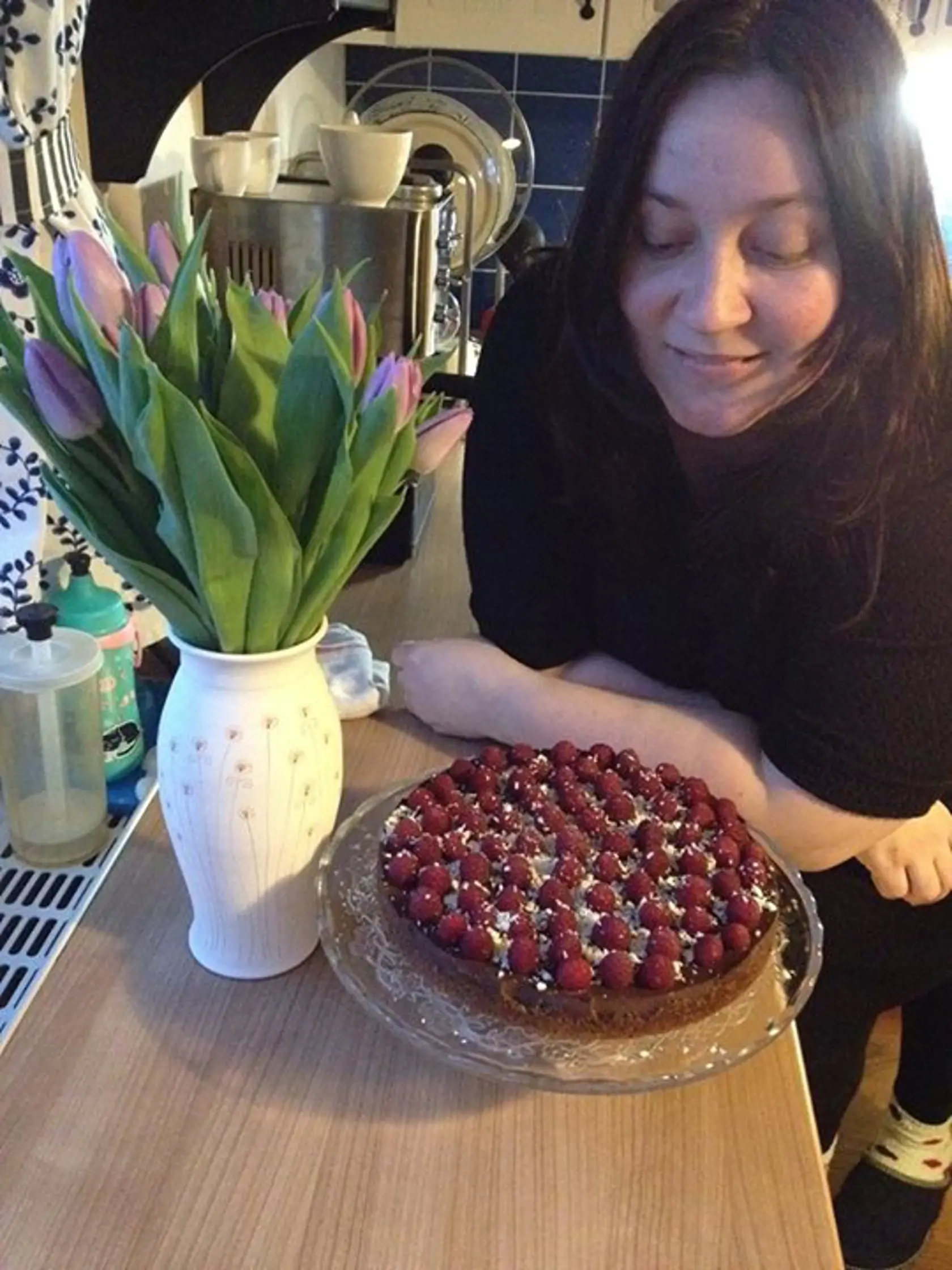 Katarína Koščová a jej narodeninová torta.