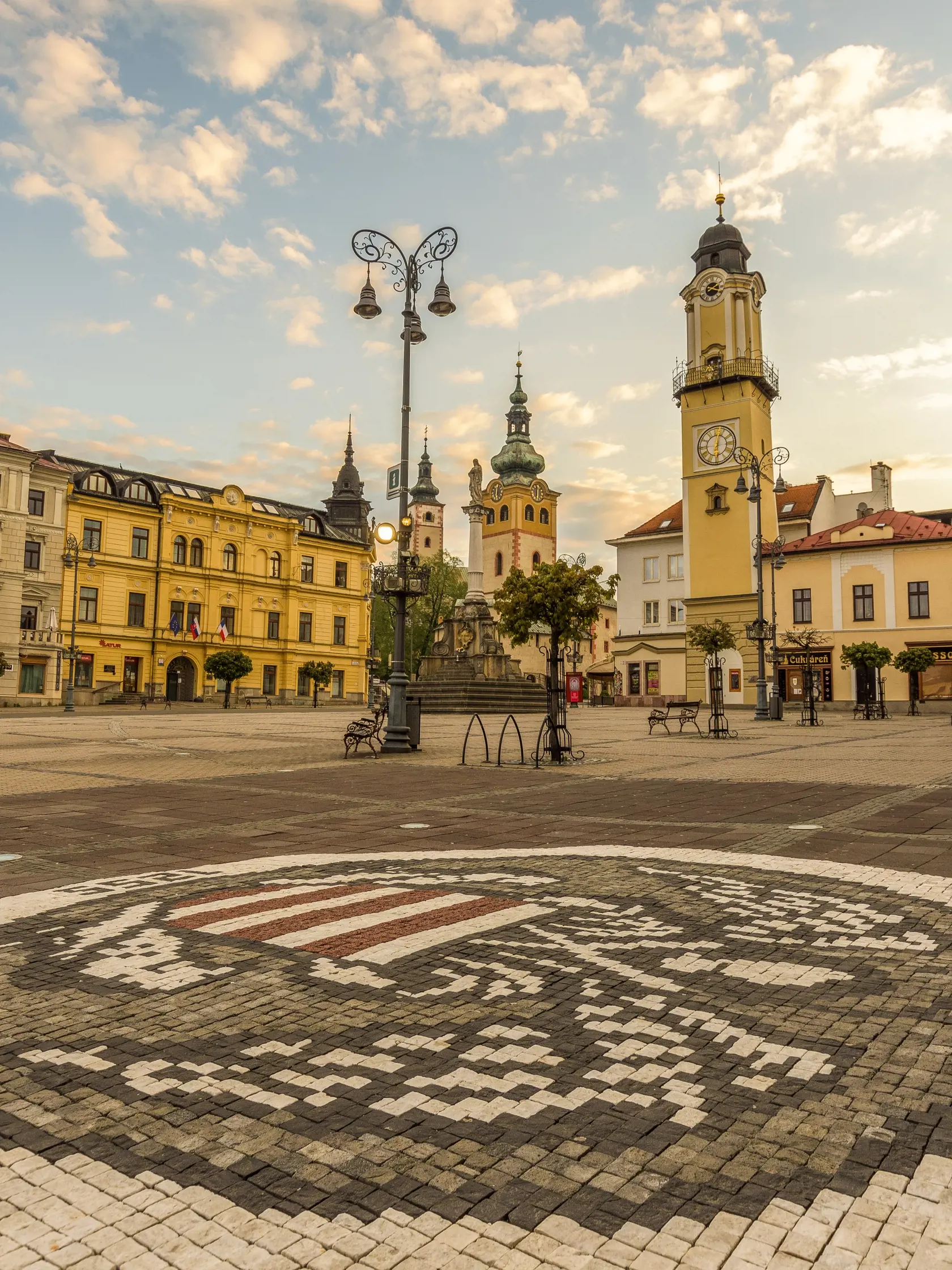 Banská Bystrica
daň za byt – 1,0 eura za 1m2
za byt s rozlohou 60m2: 60 eur za rokovanie
daň za psa: 36 eur
poplatok za odpad: 47,45 eura