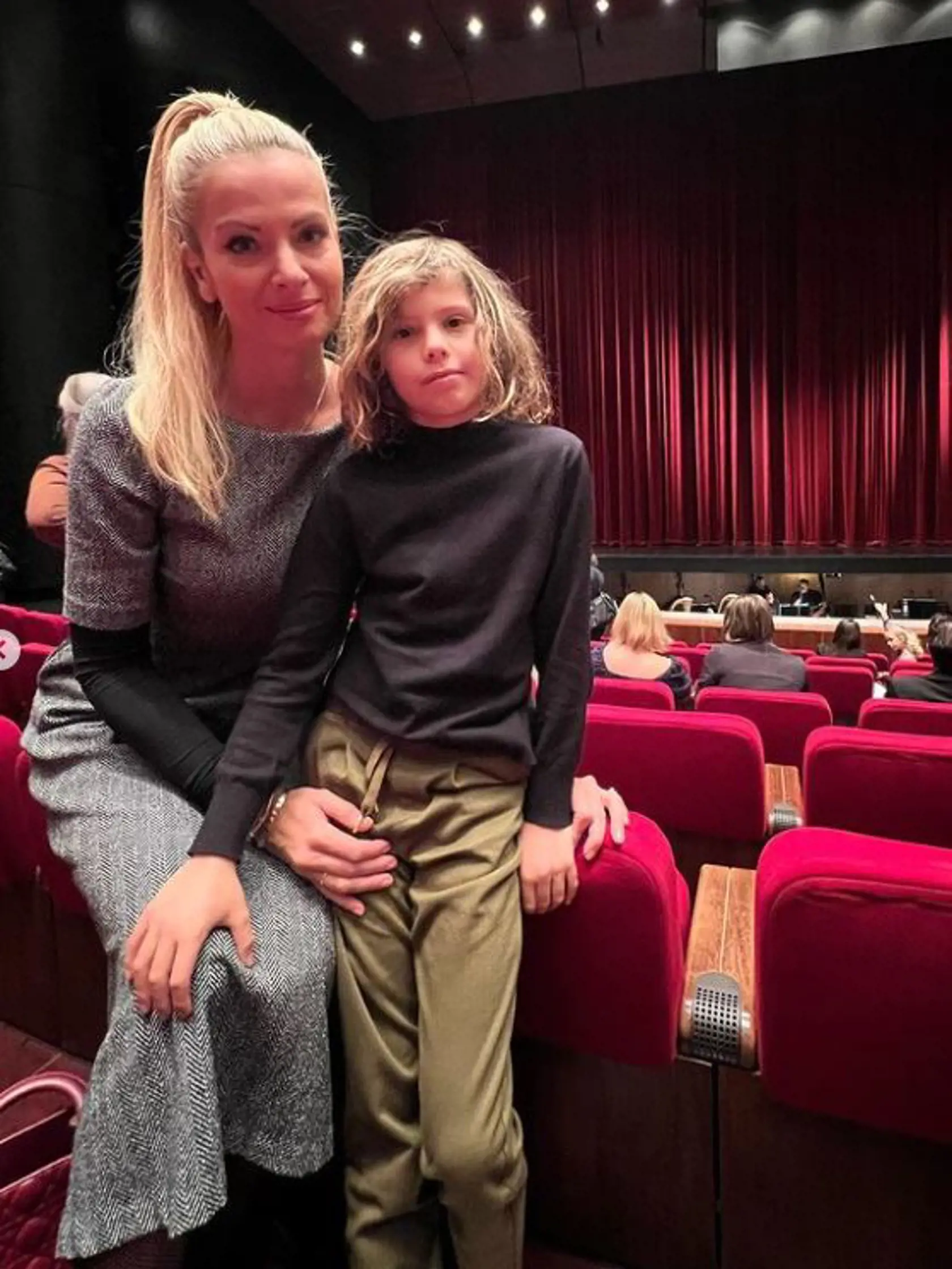 Marianna Ďurianová si so synom Romanom zašli na balet.