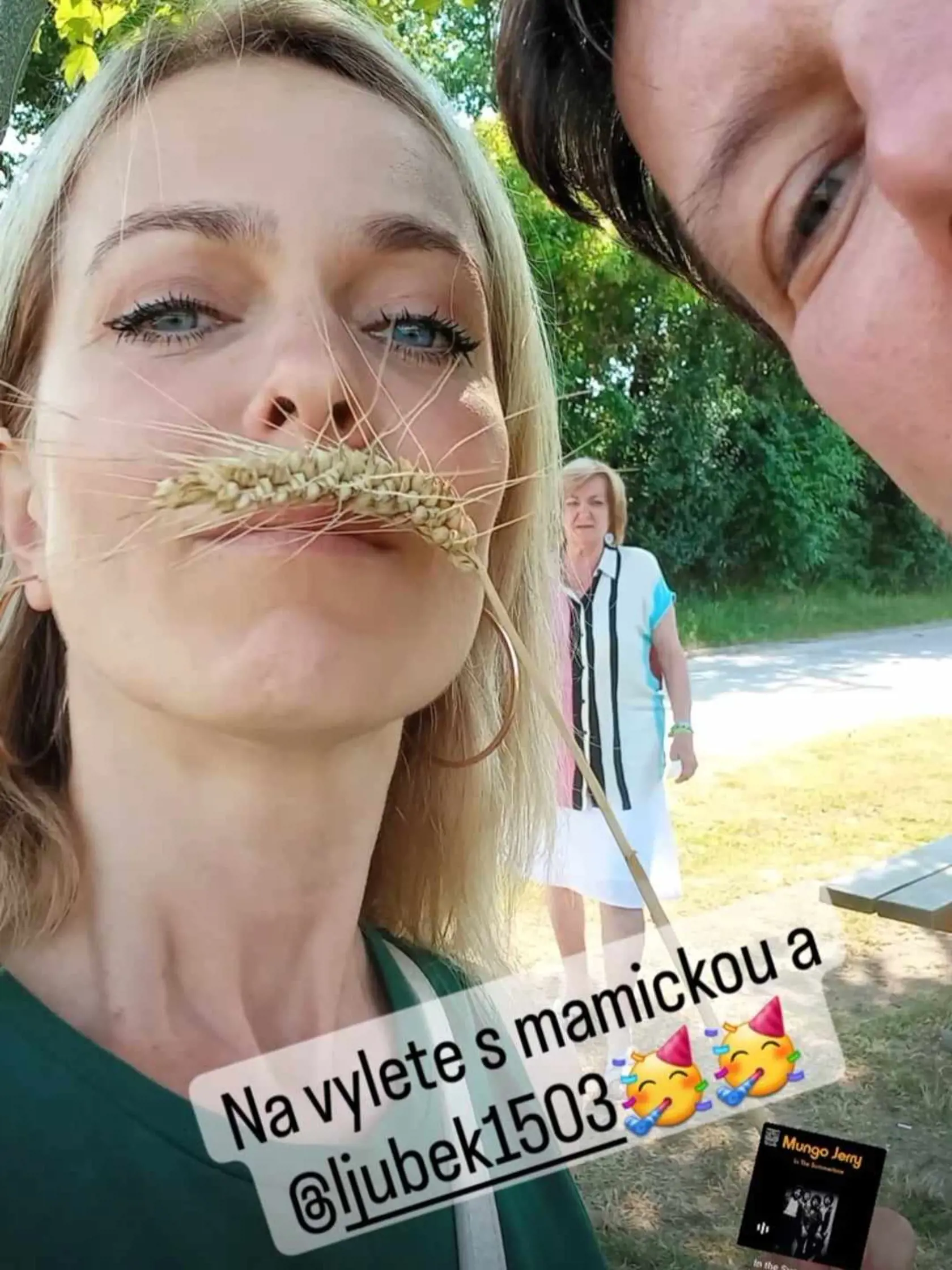 Janka si vyrazila na výlet v spoločnosti svojej maminky a partnera Ľuboša. Podoba s mamou je neuveriteľná!