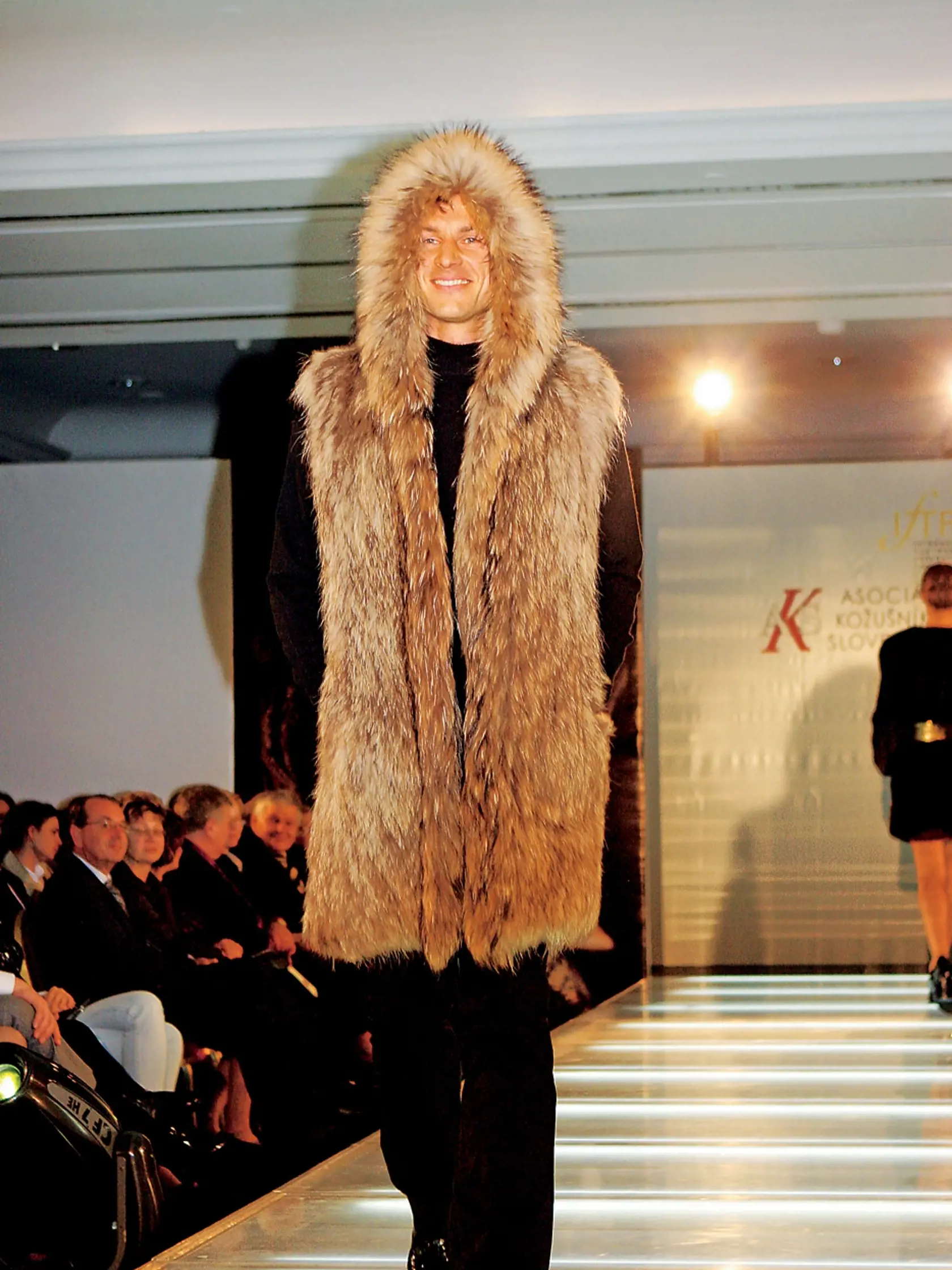 Rok 2008: Moderátor Patrik Švajda sa kedysi prešiel aj po móle ako model.