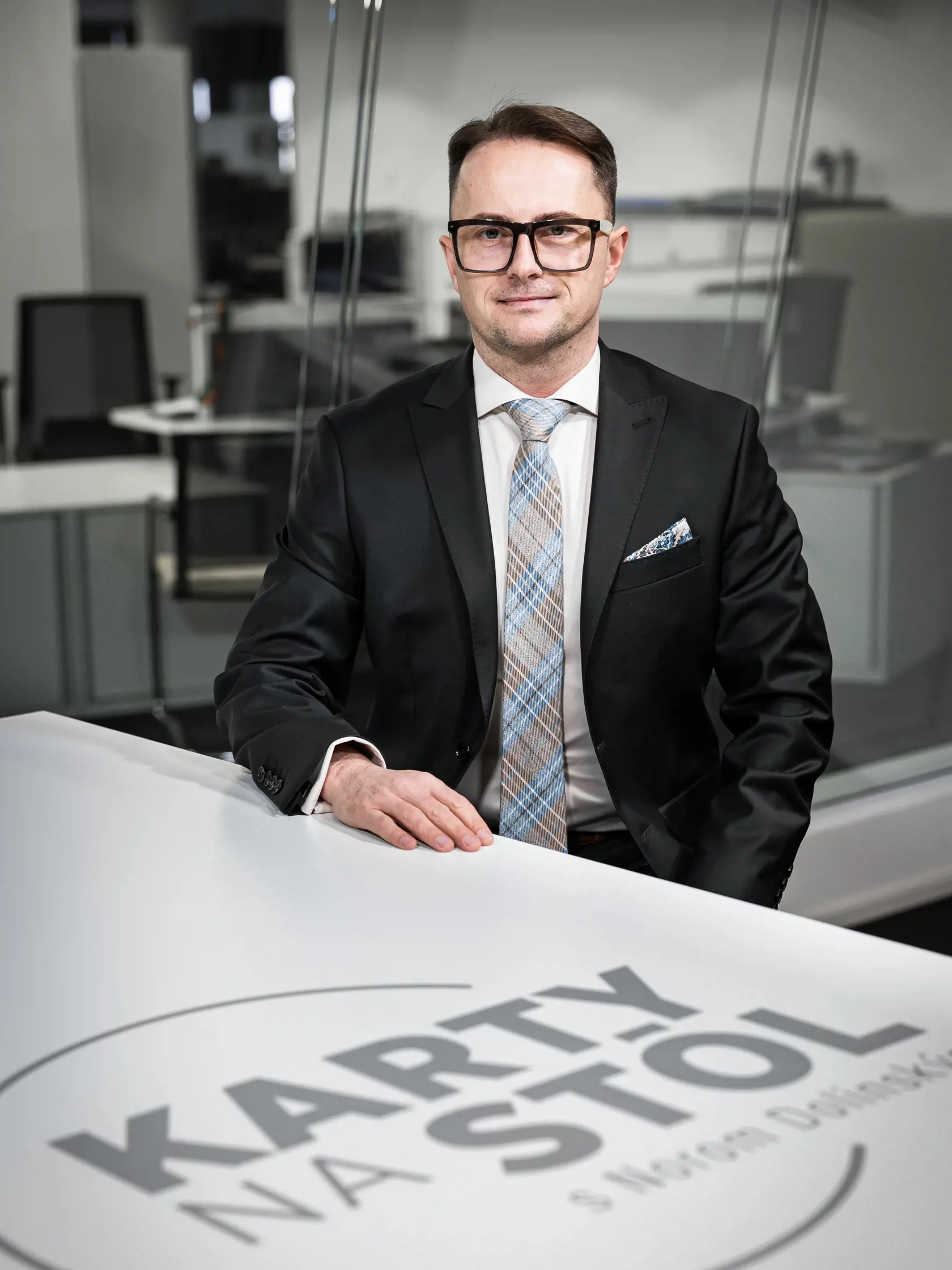 Diskusná relácia "Karty na stôl", ktorej hosťom bol Miroslav Řádek.