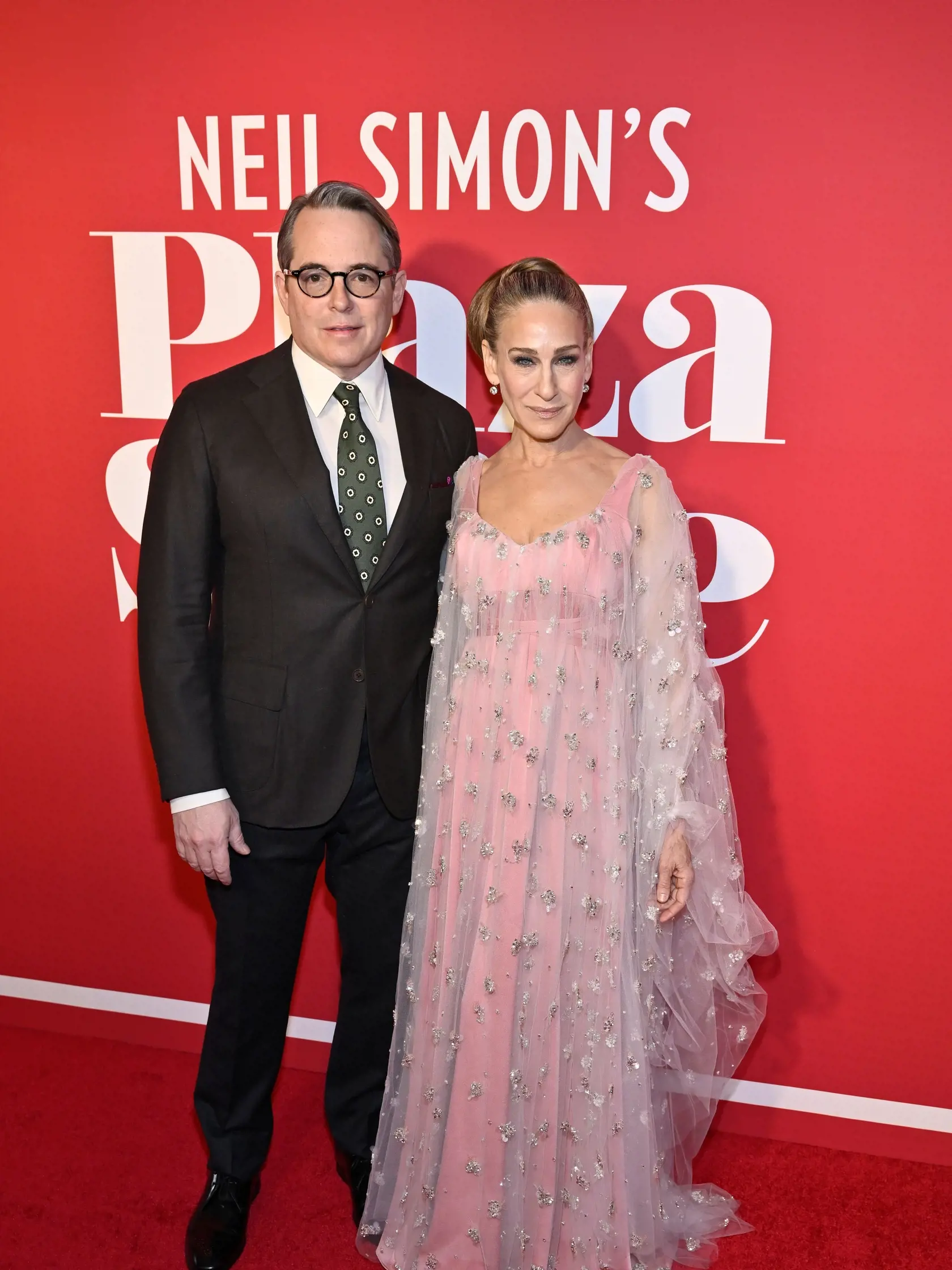 Sarah Jessica Parker zobrala svojho manžela, herca Matthewa Brodericka (60) na rande v podobe svetovej premiéry úspešnej hry na Broadwayi. Spoločnosť im robili aj ich deti Matthew (20) a dvojičky Tabitha a Marion (13).