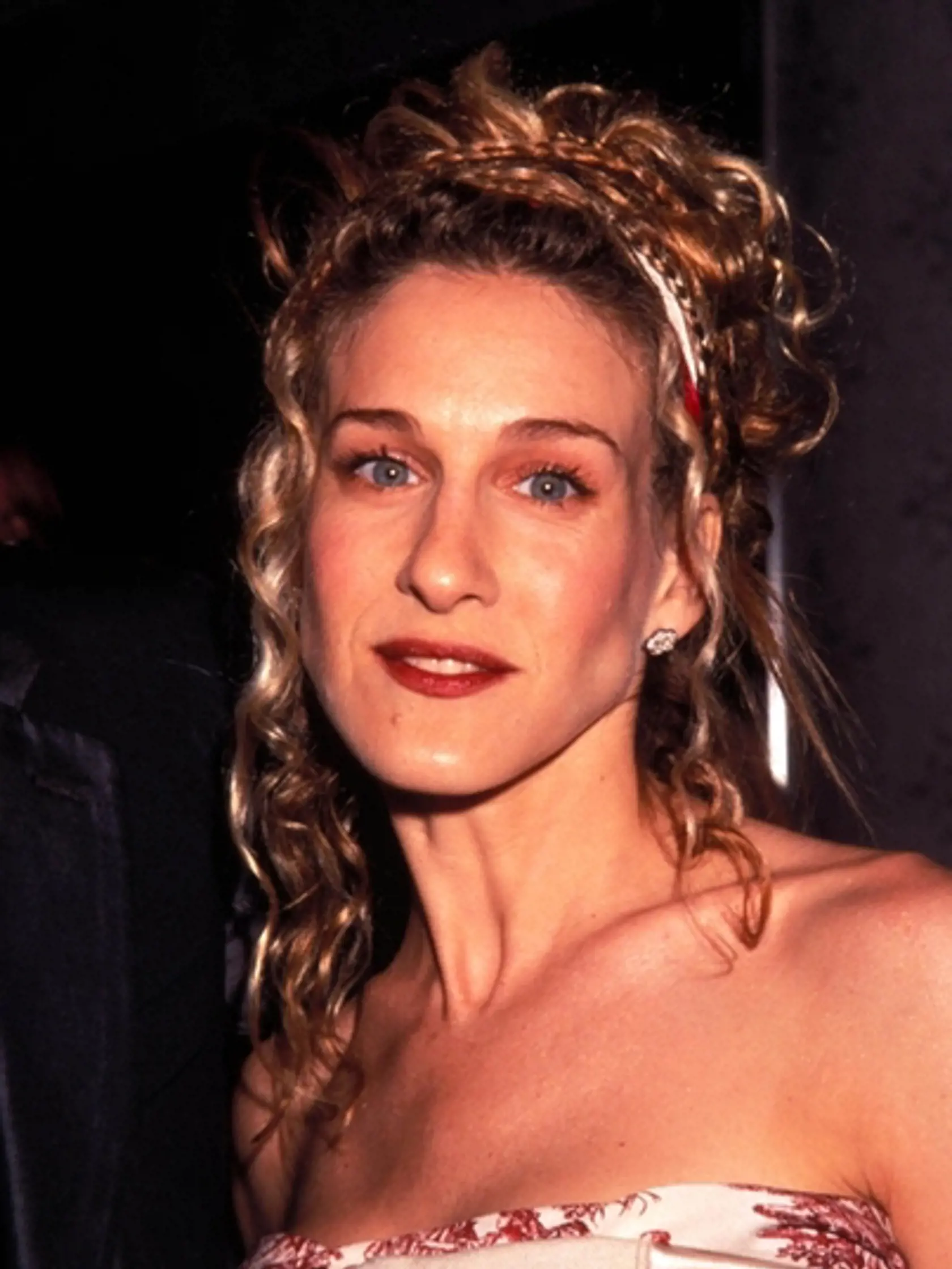Sarah Jessica Parker (49) ako Carrie Bradshaw.