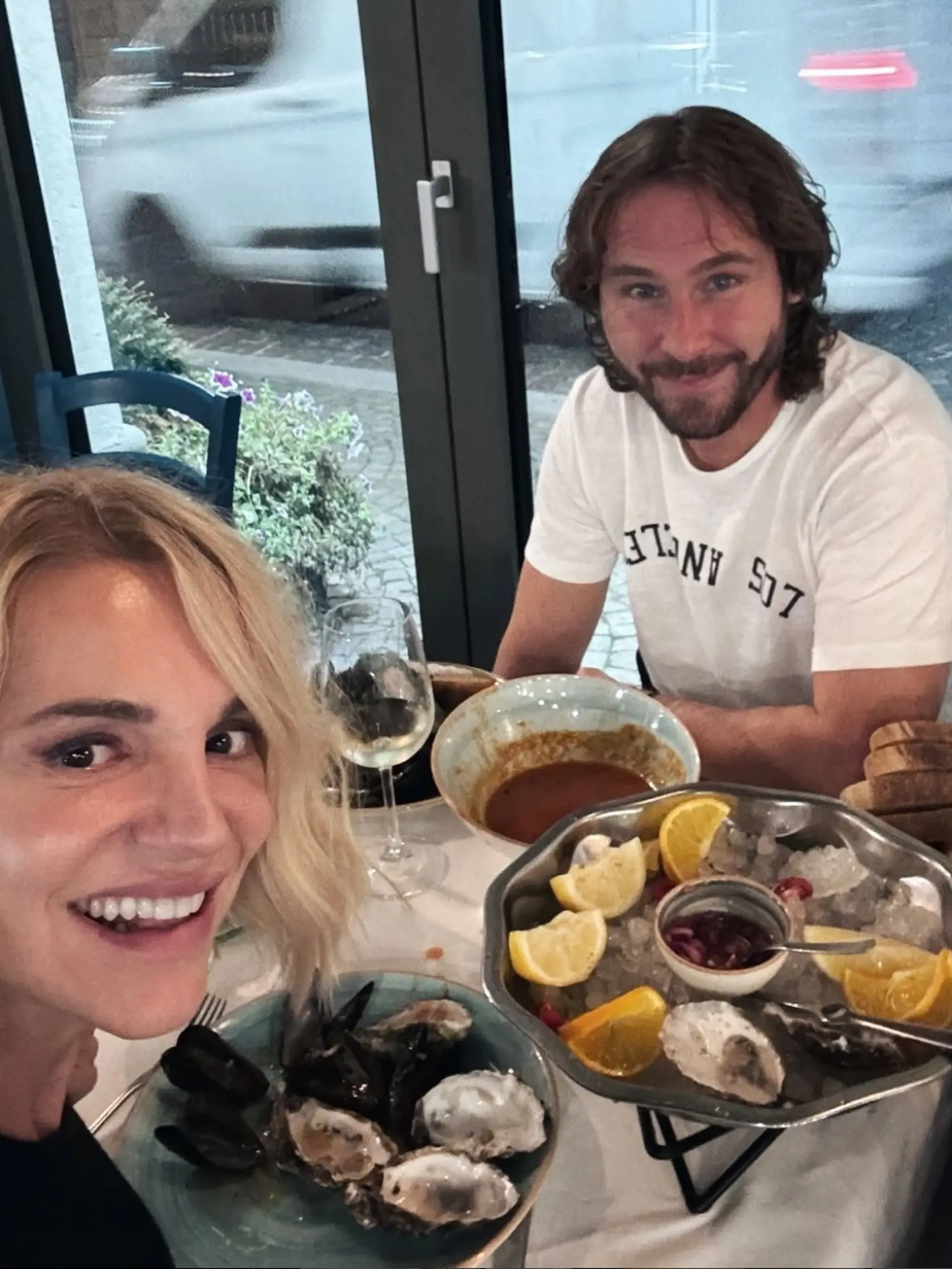 Dara Rolins a Pavel Nedvěd si užívajú spoločné chvíle naplno.