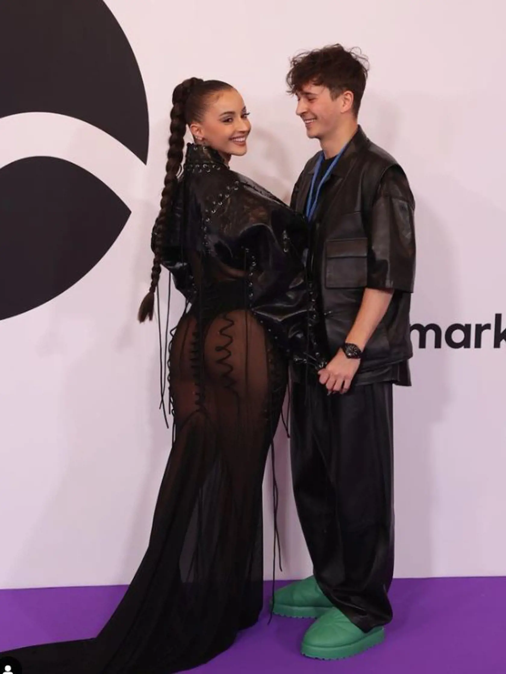 Známa influencerka Kika Ďurišová si na Let´s Dance obliekla poriadne dráždivý outfit. Na fotke s priateľom, českým moderátorom a influencerom známym pod menom Nikos.
