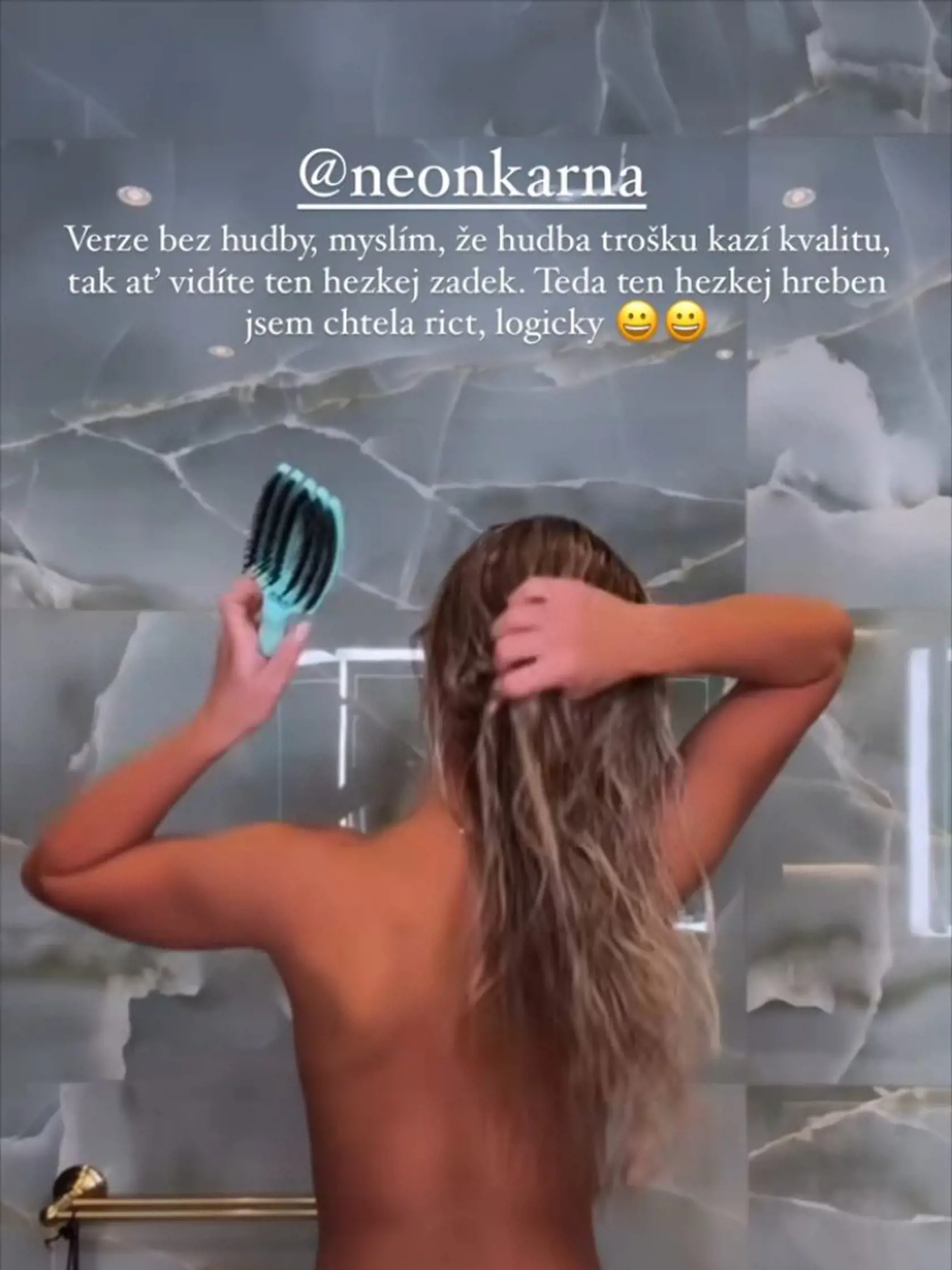 Nela sa pochválila skvelou postavou...
