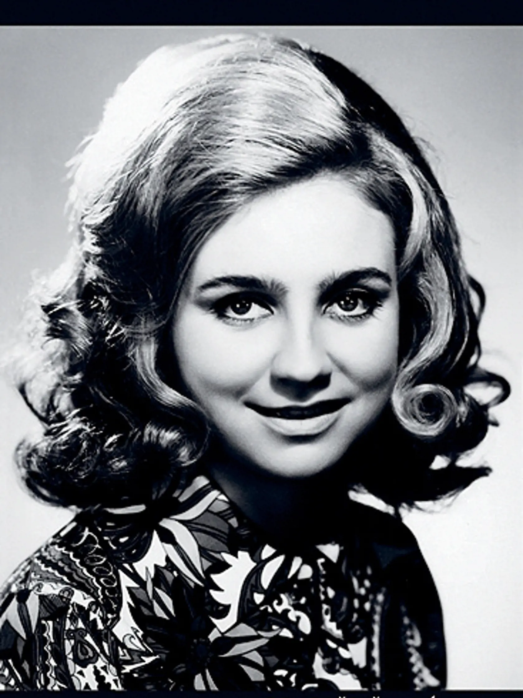 Hlásateľka, Nora Beňačková