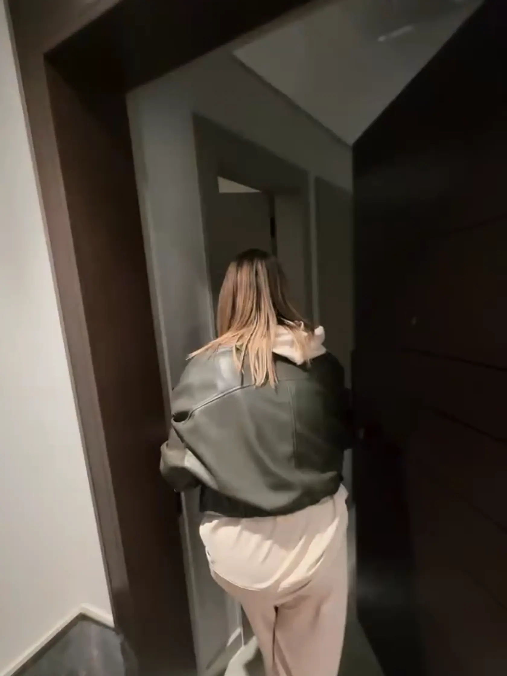 Rytmus a Jasmína sa prvýkrát pozreli do interiéru svojho nového investičného bytu v Dubaji.