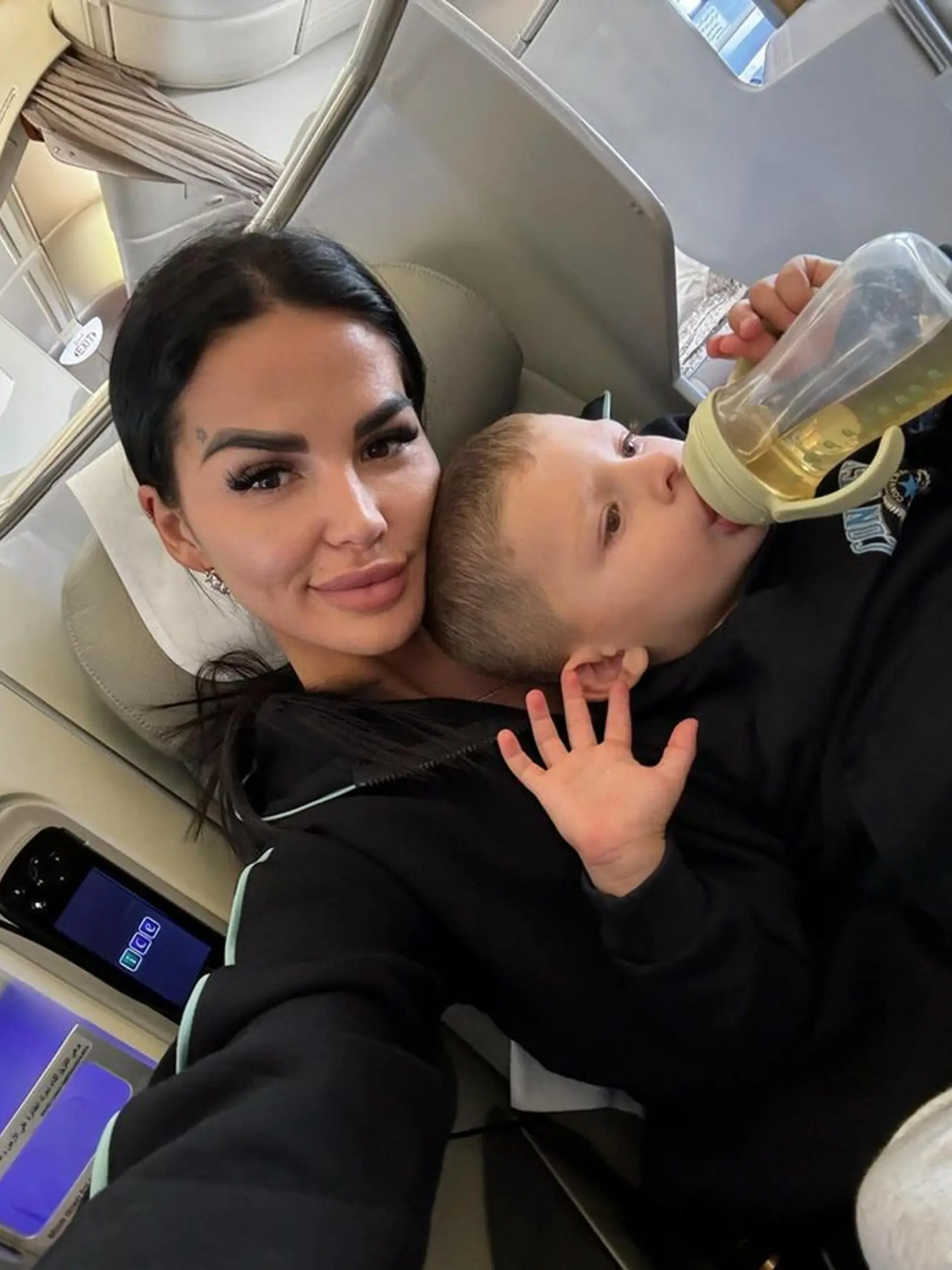 Influencerka a podnikateľka Zuzana Strausz Plačková so synčekom Dionkom.