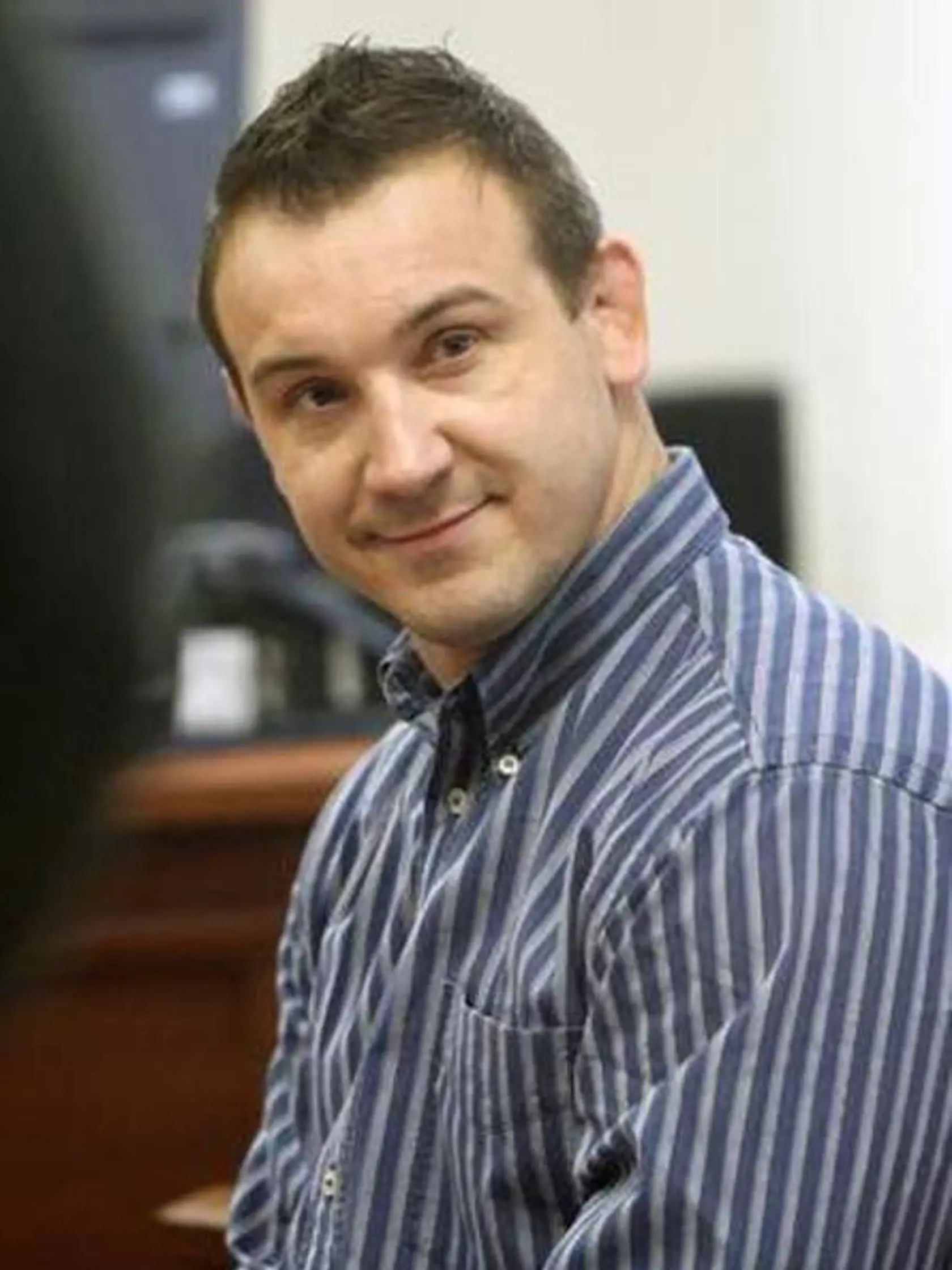 Róbert Okoličány tvrdí, že pri súdnom konaní boli porušené jeho práva.