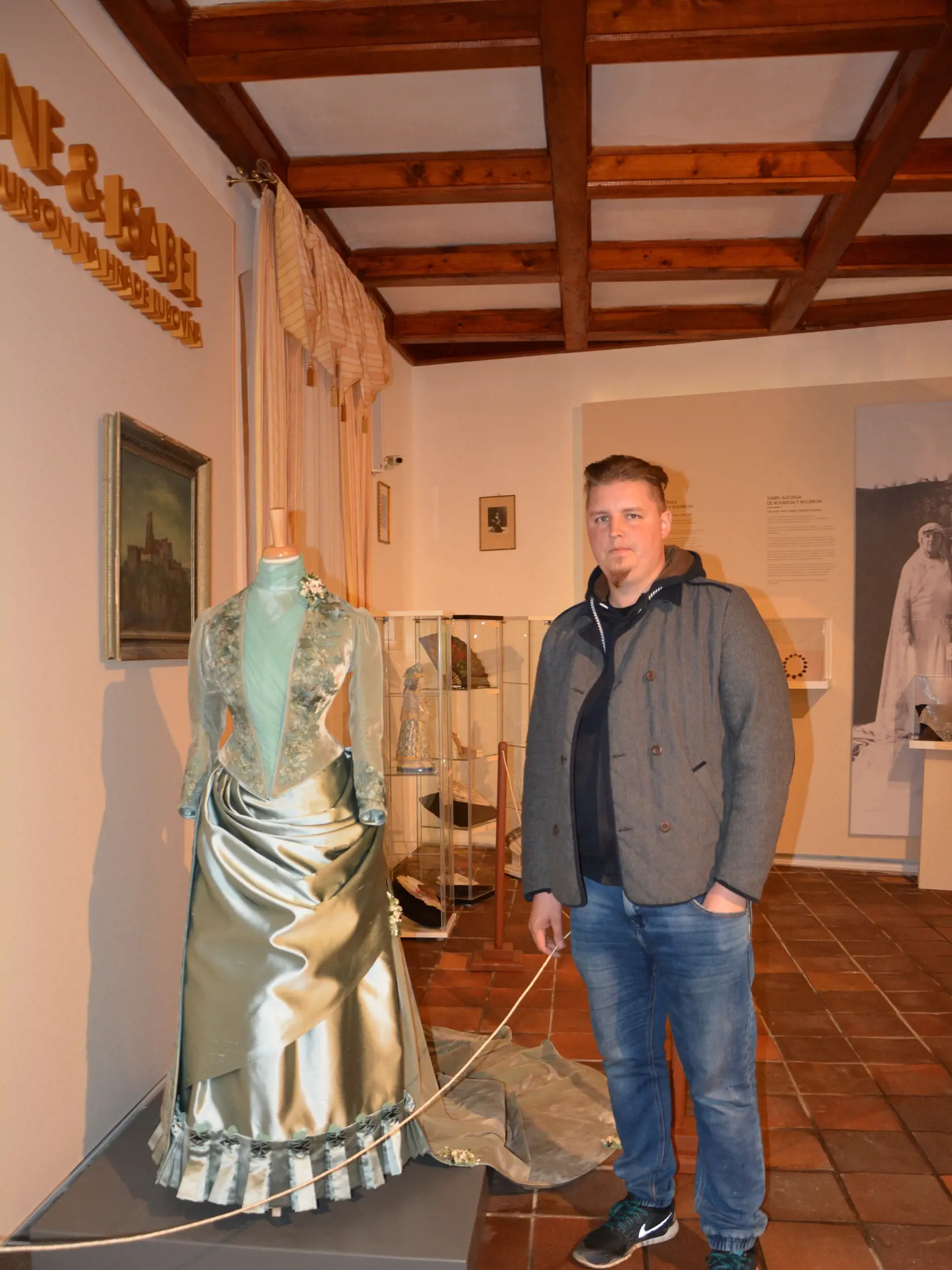 Expozícia kráľovských princezien Caroliny a Isabely, ktoré žili na hrade v Starej Ľubovni.