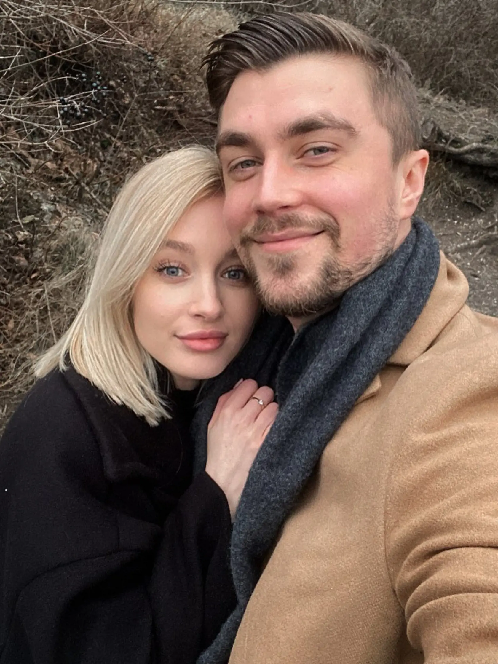 Dárius tvoril pár s atraktívnou blondínkou.